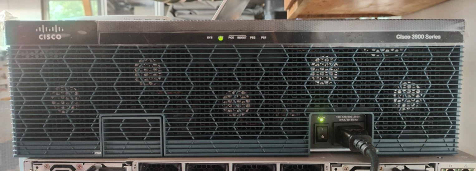 Cisco 3925 3900 Router ISR Interfaces Integrated Services Router  CISCO3925/K9