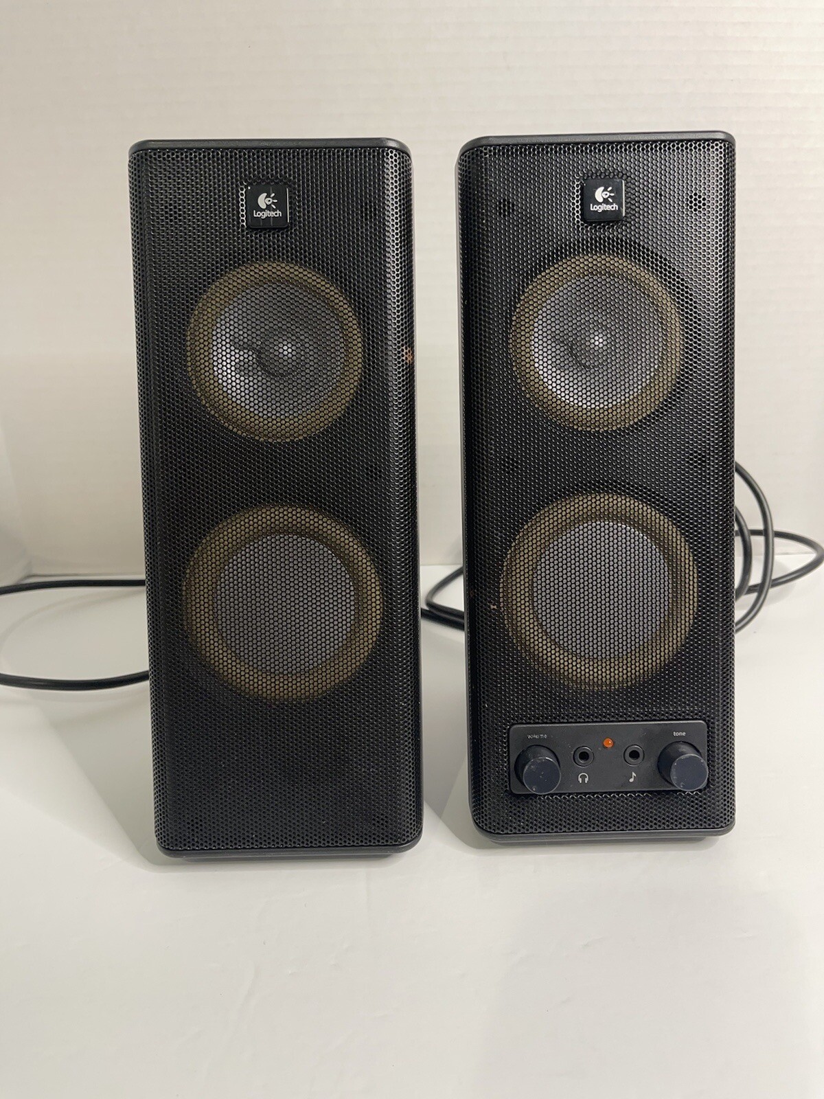 Logitech S-0264A 2.0 Channel 3.5mm Jack 80mA Loud Speakers 10" Black Used