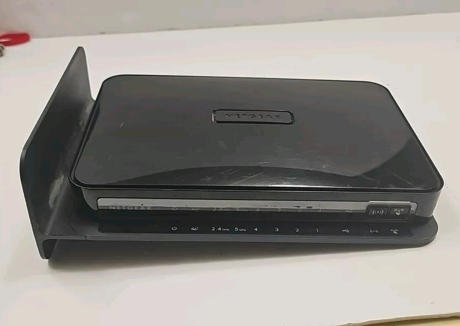 NETGEAR - WNDR3700v3  - N600 Wireless Dual Band Gigabit Router