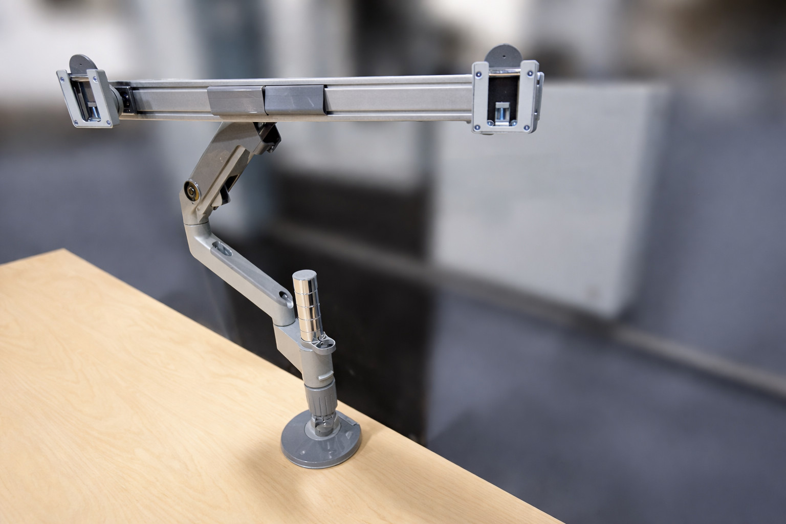 Humanscale M8 Dual Monitor Arm SILVER Adjustable Desk Mount Heavy Duty Tested