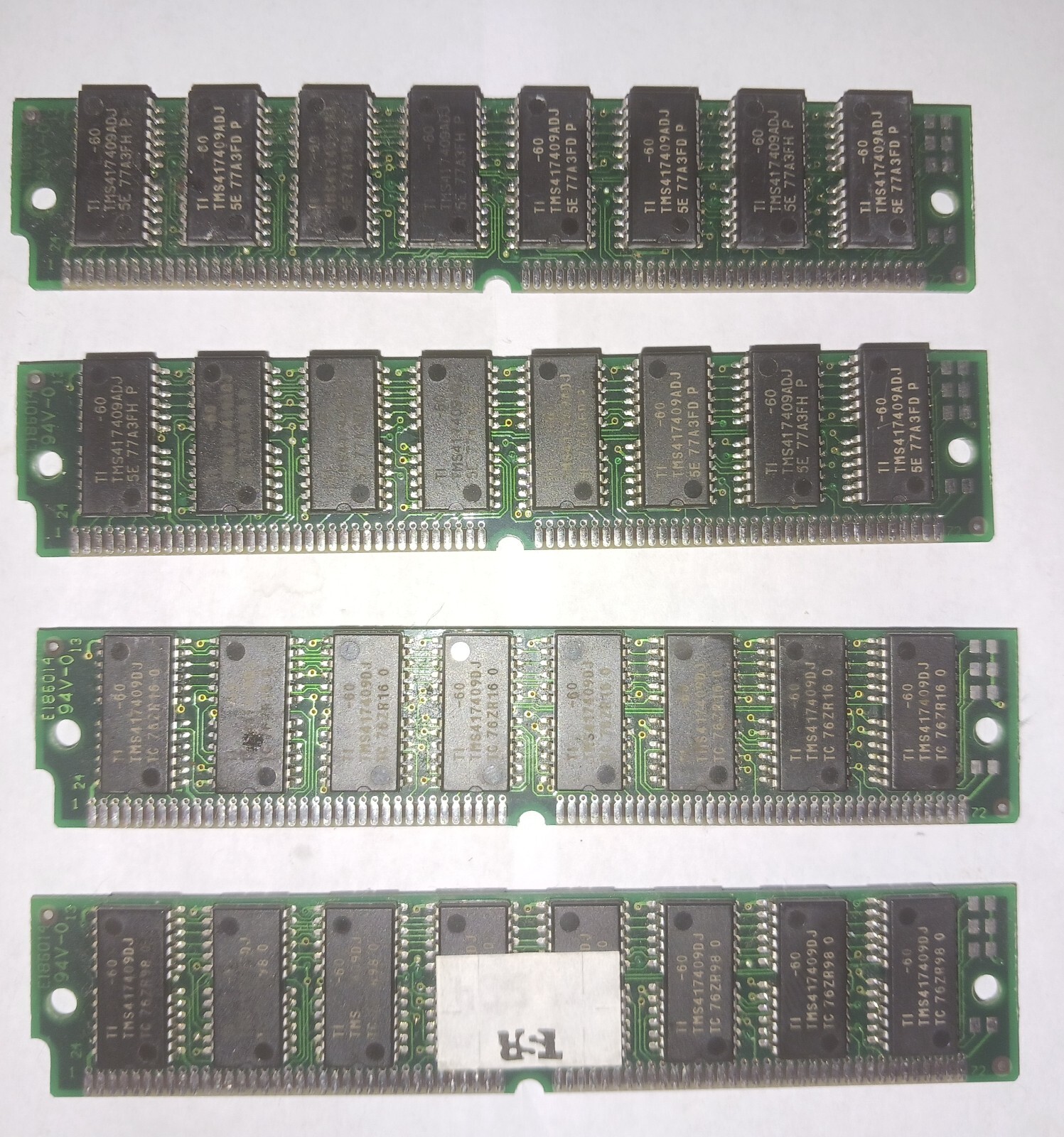 Vintage Texas Instruments 16MB EDO-RAM 72 pin 4Mx32 60 nano seconds