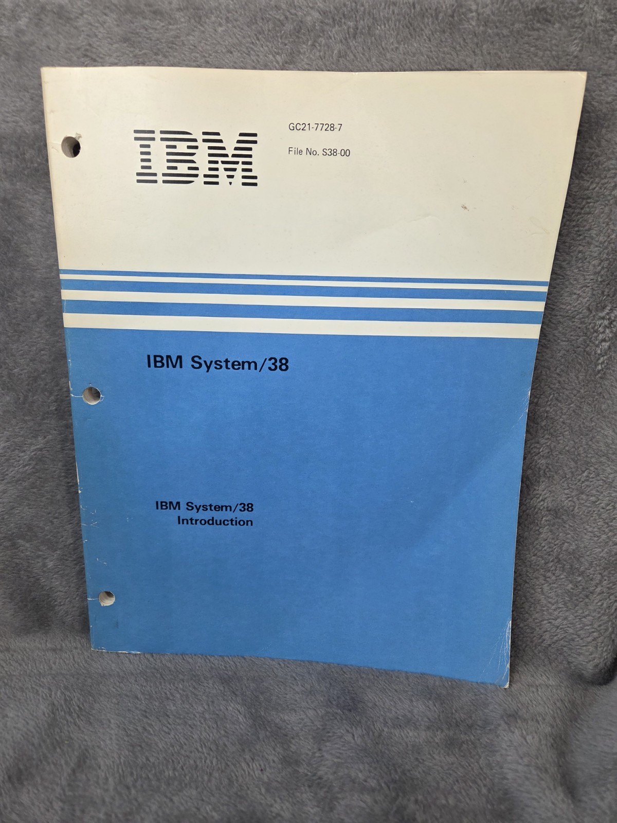 IBM Sytem/38 Introduction - Manual Eighth Edition 1984