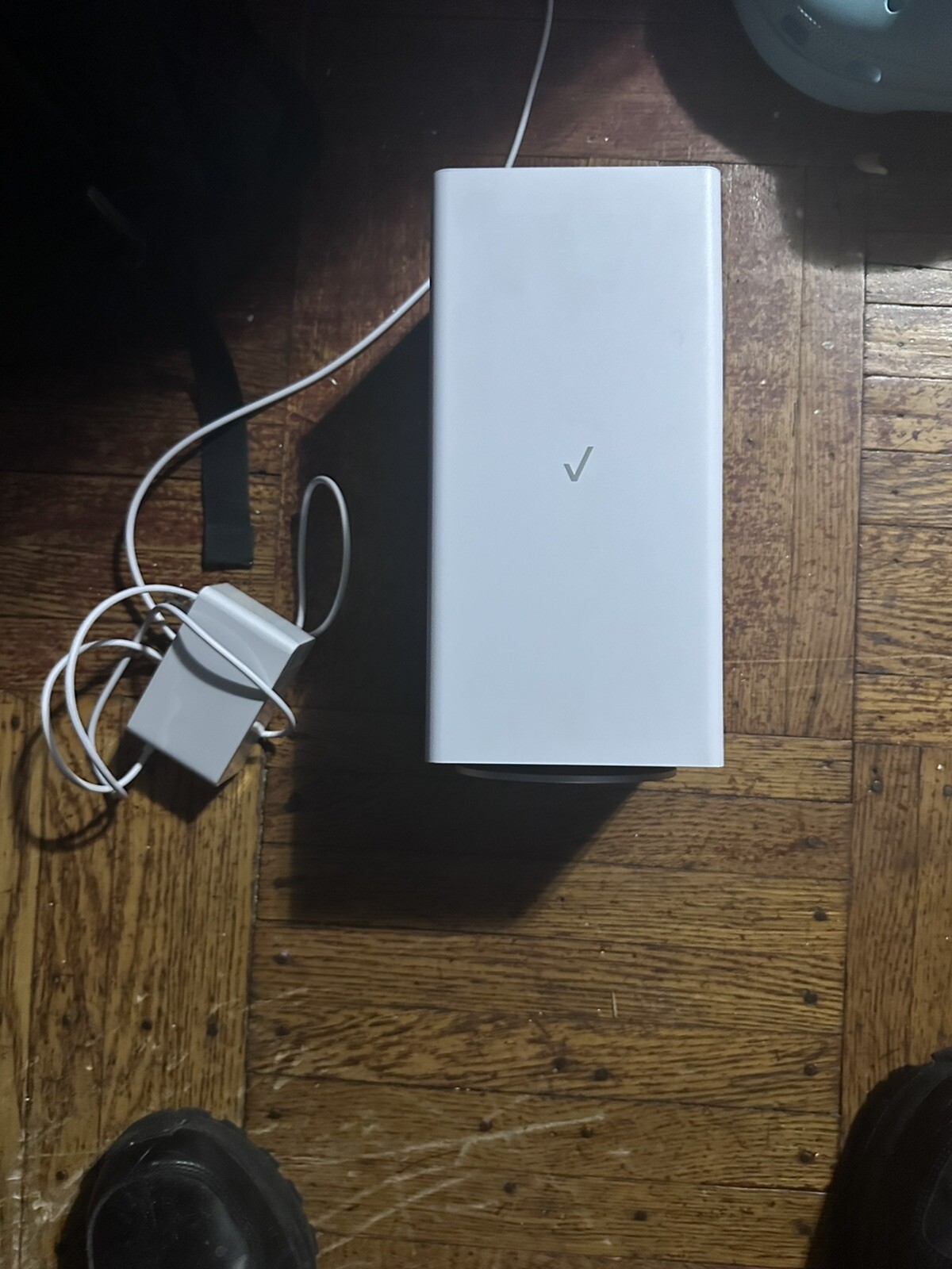 Verizon FIOS 2023 3 Port Router - White