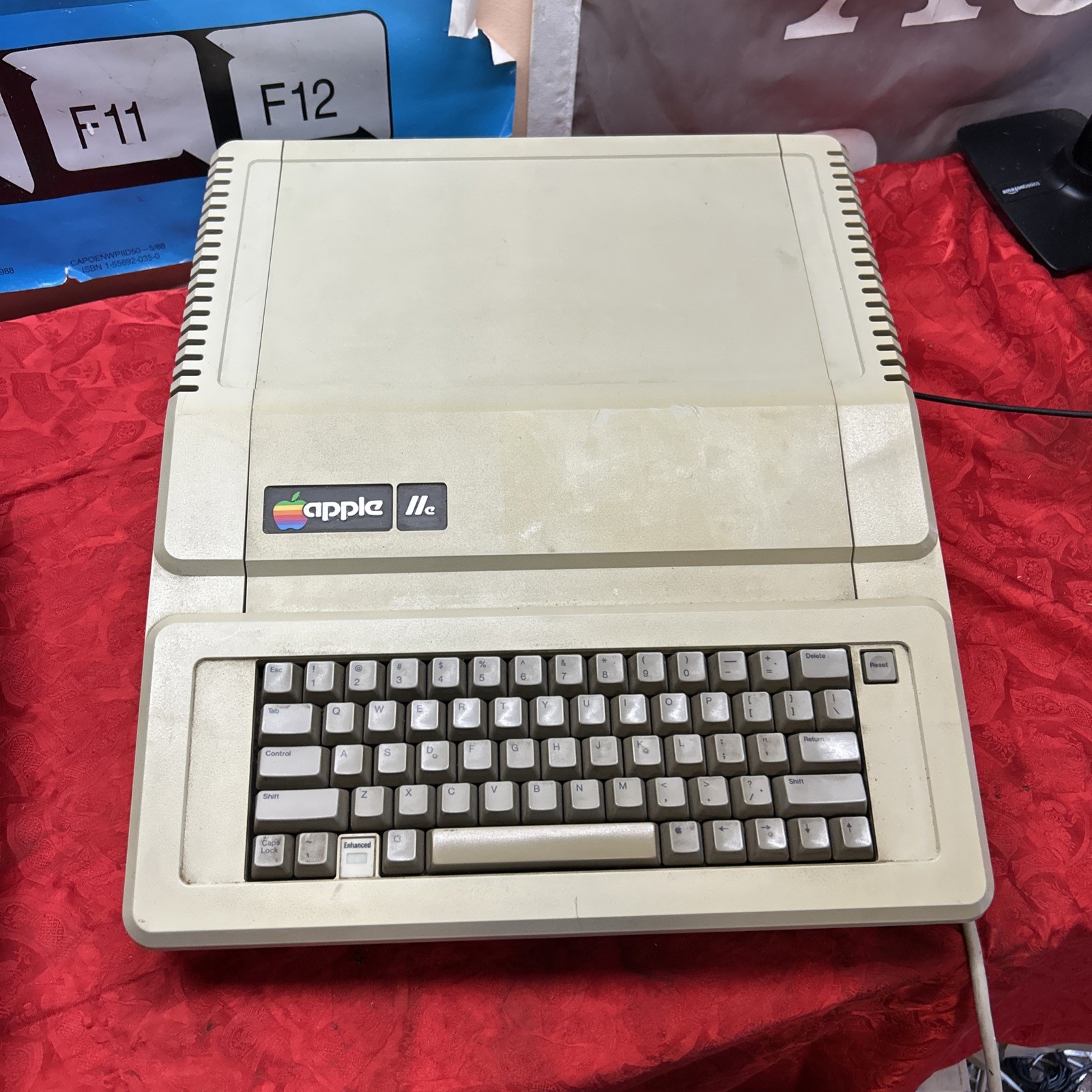 Apple IIe 2e A2S2064 tested Working With Loaded Rom Disk 80 Col Card