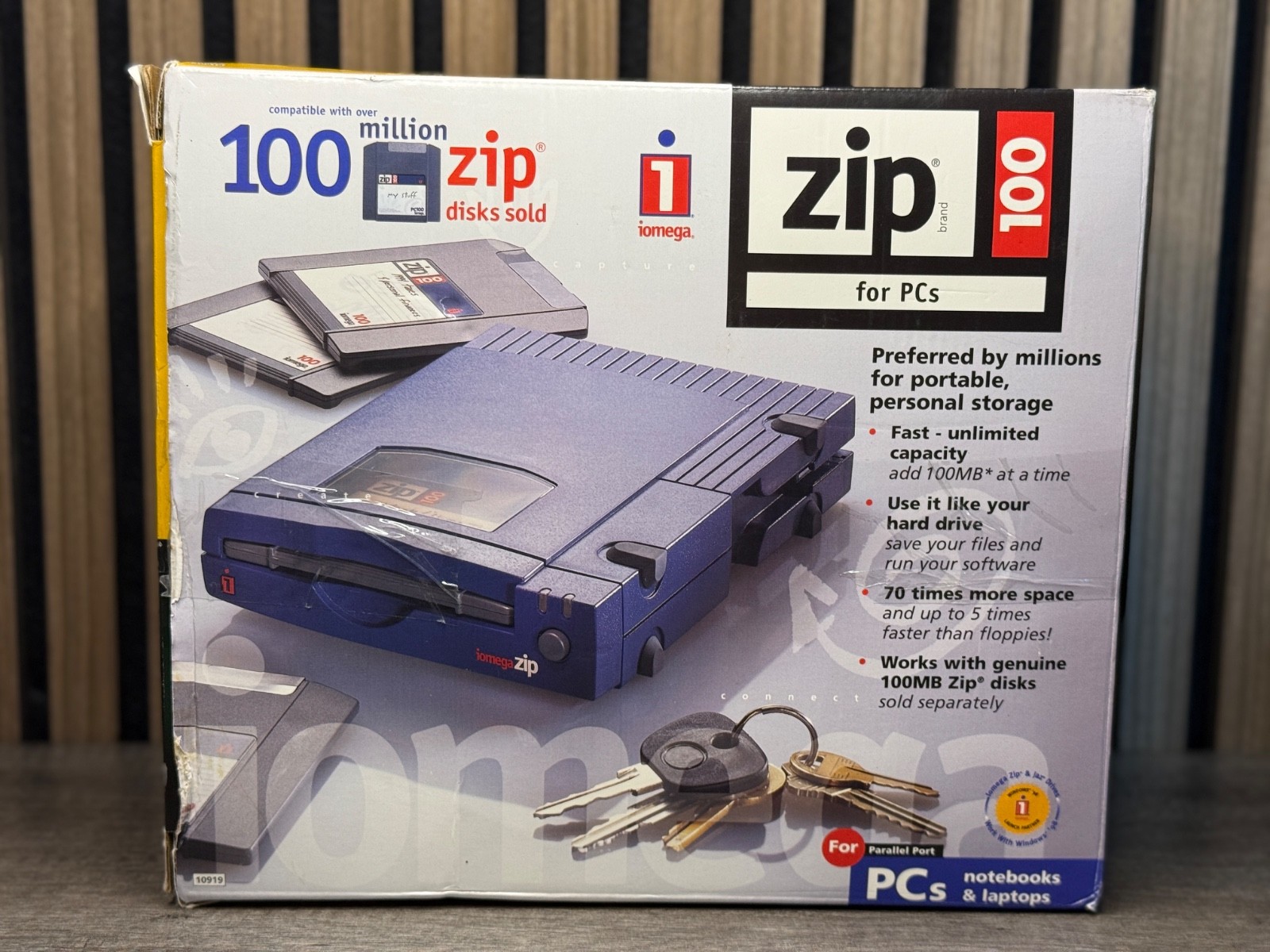 CIB BLUE Iomega 100MB External Zip Drive Vintage Tech - Manual/3 Disks Included