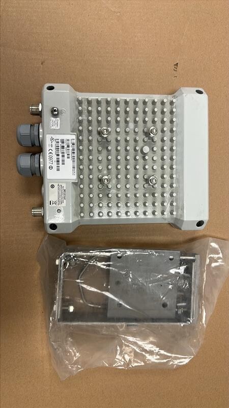 Cambium Networks PMP 450 Connect 3.3-3.6 GHz Access Point C035045A001A