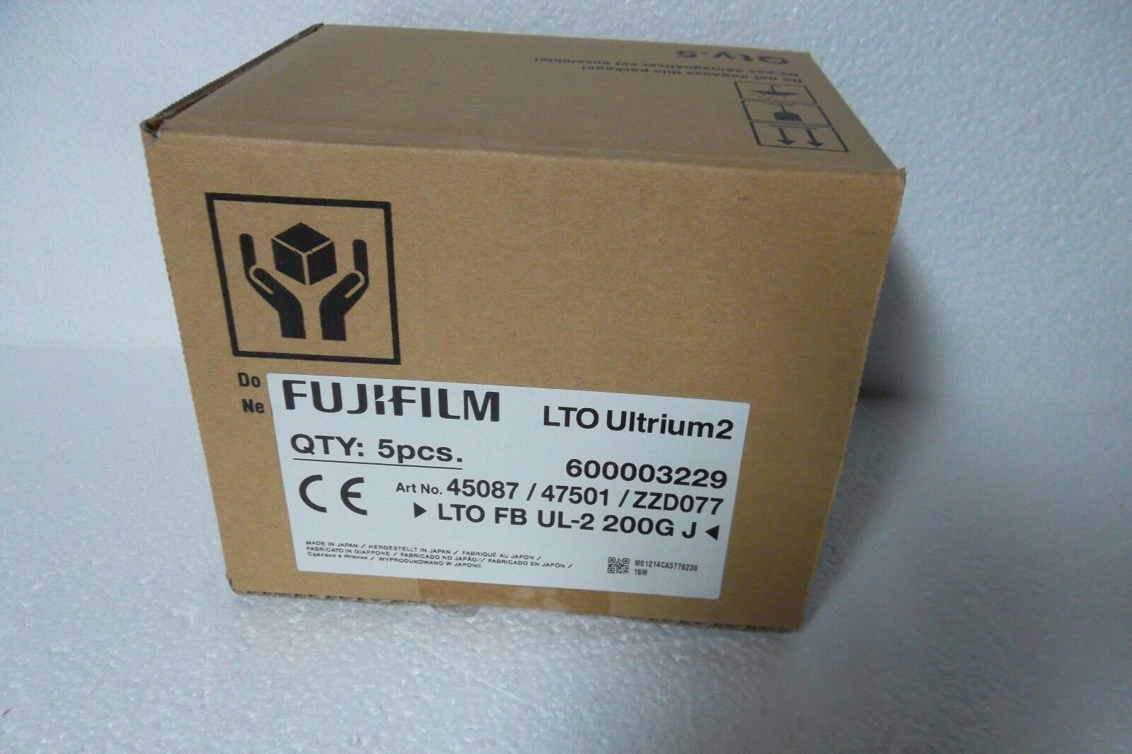 FujiFILM LTO-2 Ultrium Data Cartridge Tape High-Capacity 200/400GB 26220001 NEW
