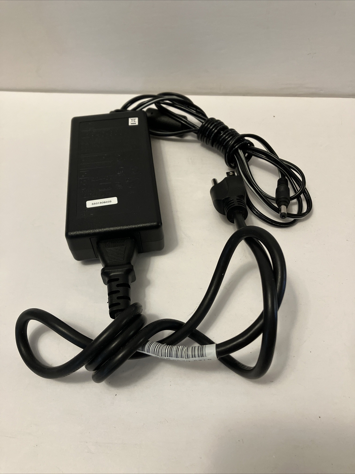 Genuine HP L1940-80001 AC Power Adapter OEM.