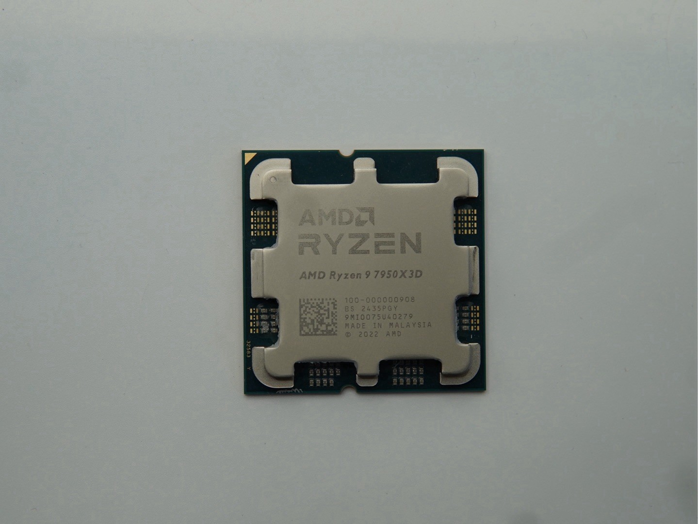 AMD Ryzen 9 7950X3D 16-Core 4.2 GHz 5.7 GHz Max Boost Socket AM5 Cpu Processor.