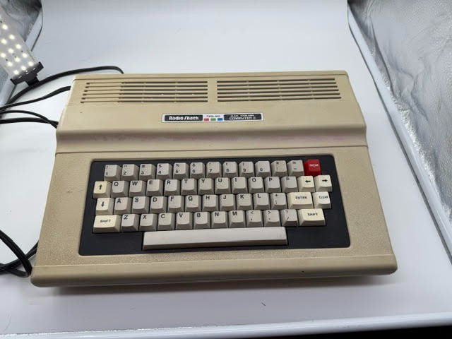 Tandy Color Computer 2 26-3127 64K CoCo 2 UVD Composite + Hitachi CPU