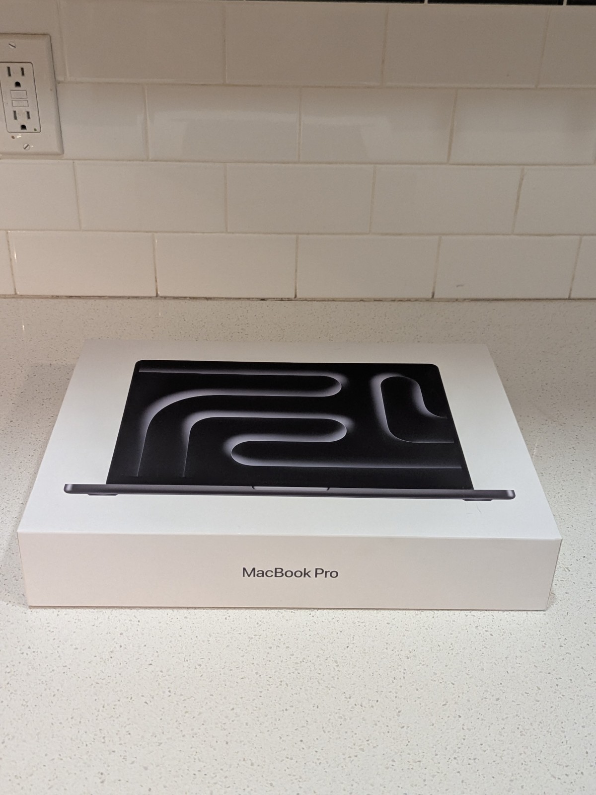 [ BOX ONLY ] 14-inch MacBook Pro with Apple M3 Pro chip Model No. A2992