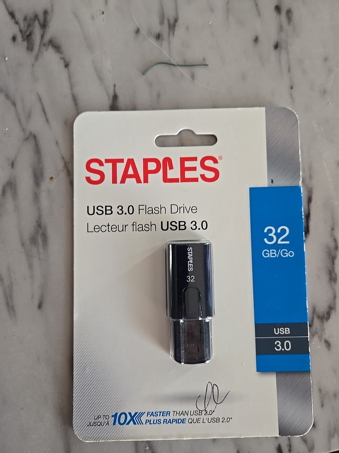 Staples Brand High-Quality Flash  — NEW — 