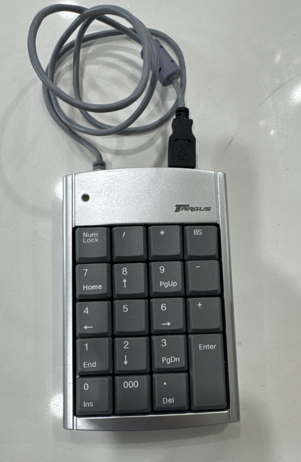 Targus PAKP004 Wired Keypad 19 Key USB 2.0 Integrated USB Hub