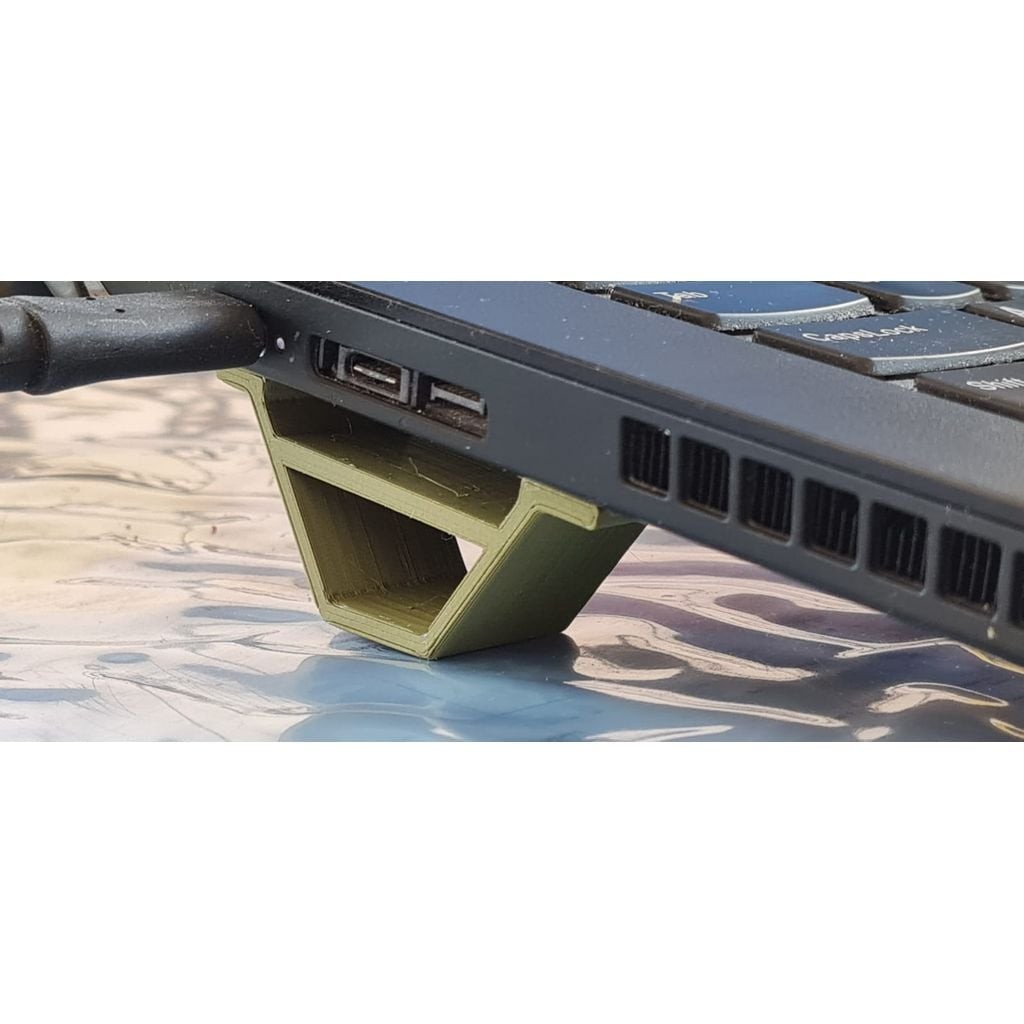Laptop support legs for better ventilation 3D-Printed