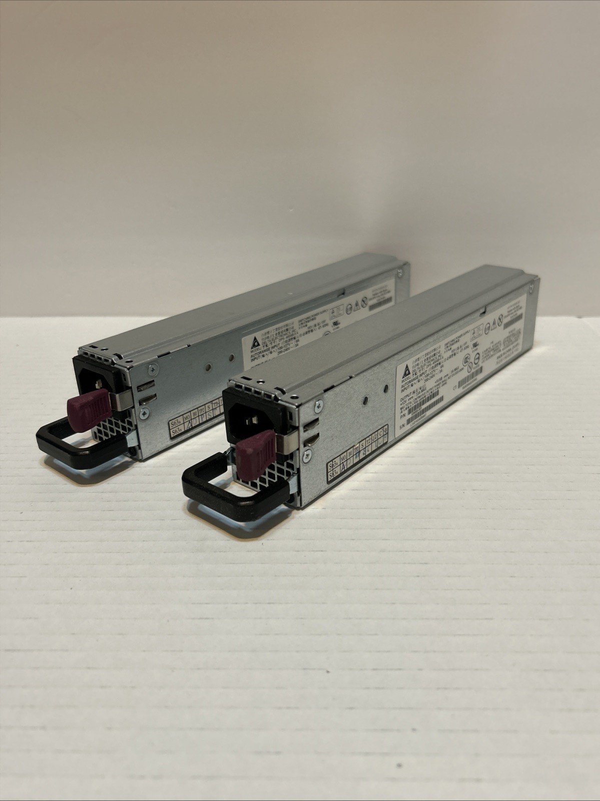 LOT Of 2 Delta Electronics 400W Switching Power Supply DPS-400AB-5 HP 509008-001