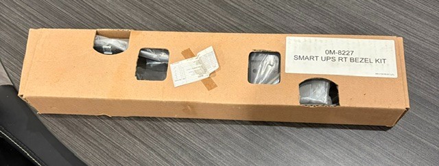 APC 0M-8226 Smart UPS BEZEL Kit Face Plate Cover - New In Box
