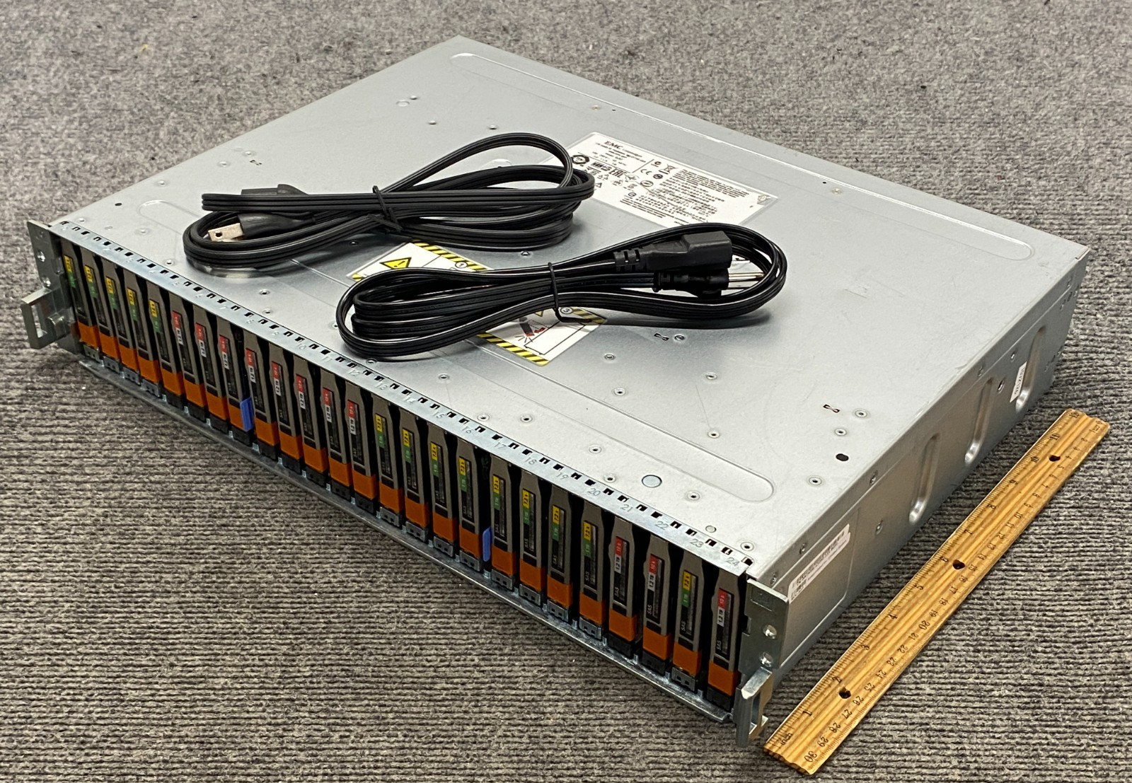 Dell EMC SAE 25-Bay SAS Storage Array w/2x Controllers, No Storage, 2 PSU +Cords