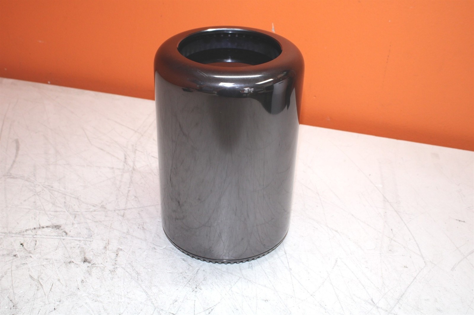 Apple Mac Pro 2013 Intel 6-Core Xeon E5 3.5GHz 64GB 500GB SSD 2x D500 GPU