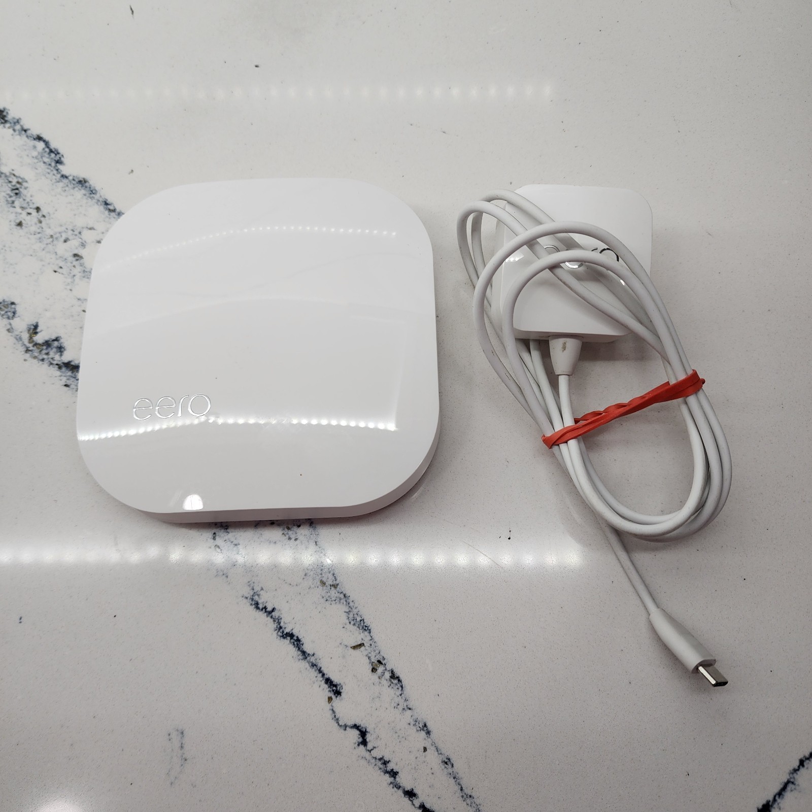 eero 6 Mesh Wi-Fi 6 Router B010001 Wireless Gateway Standalone Unit Tested
