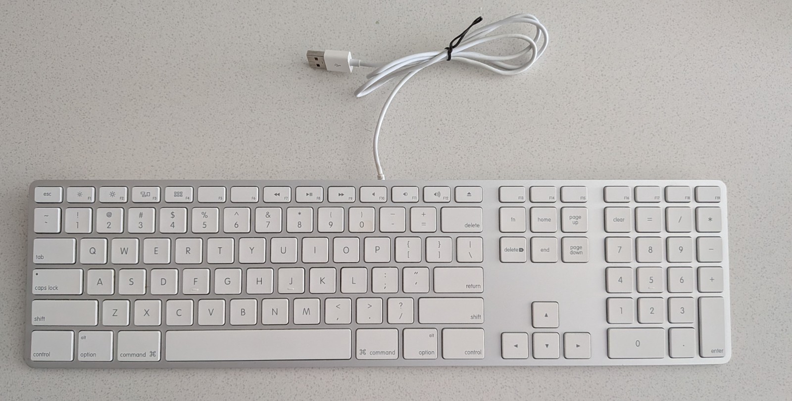 Apple A1243 Aluminum Wired Keyboard MB110LL/A Full Size Slim Mac, Genuine OEM A+