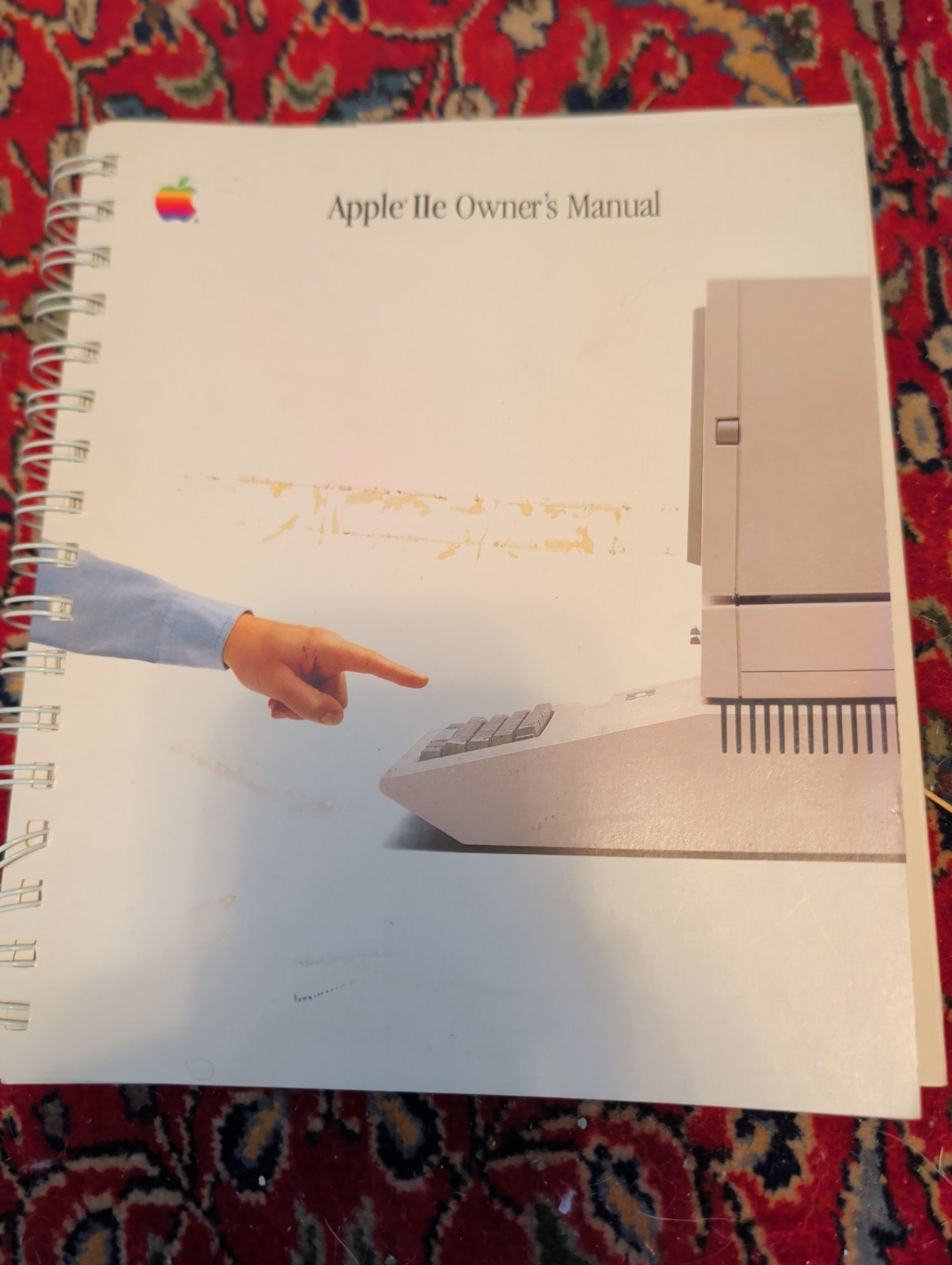 Vintage Apple IIE Owners Manual 1985 030-1140-B 