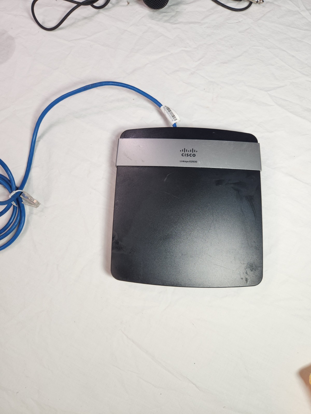 Cisco Linksys E2500 Dual-Band Wireless-N Wi-Fi Router 4-Port