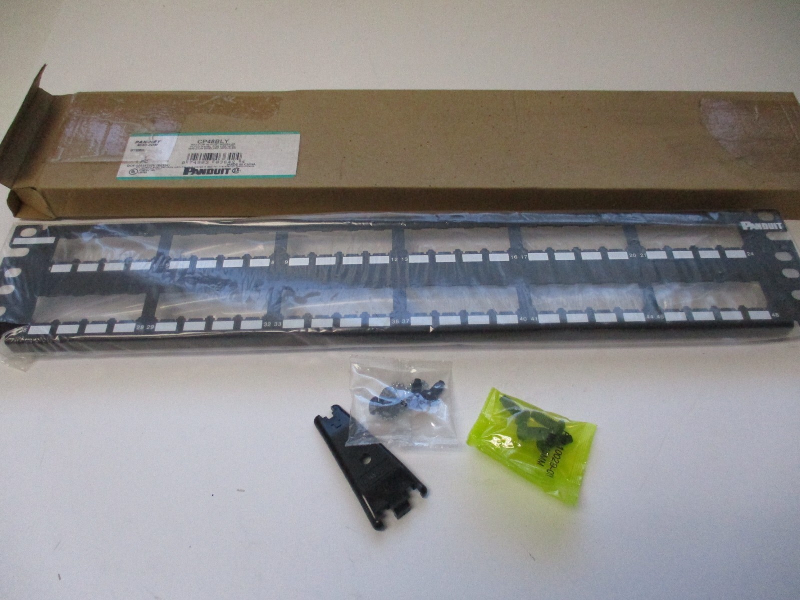 PANDUIT CP48BLY, MINI-COM 48 PORT MODULAR, PAN-NET, WITH MOUNTING HARDWARE