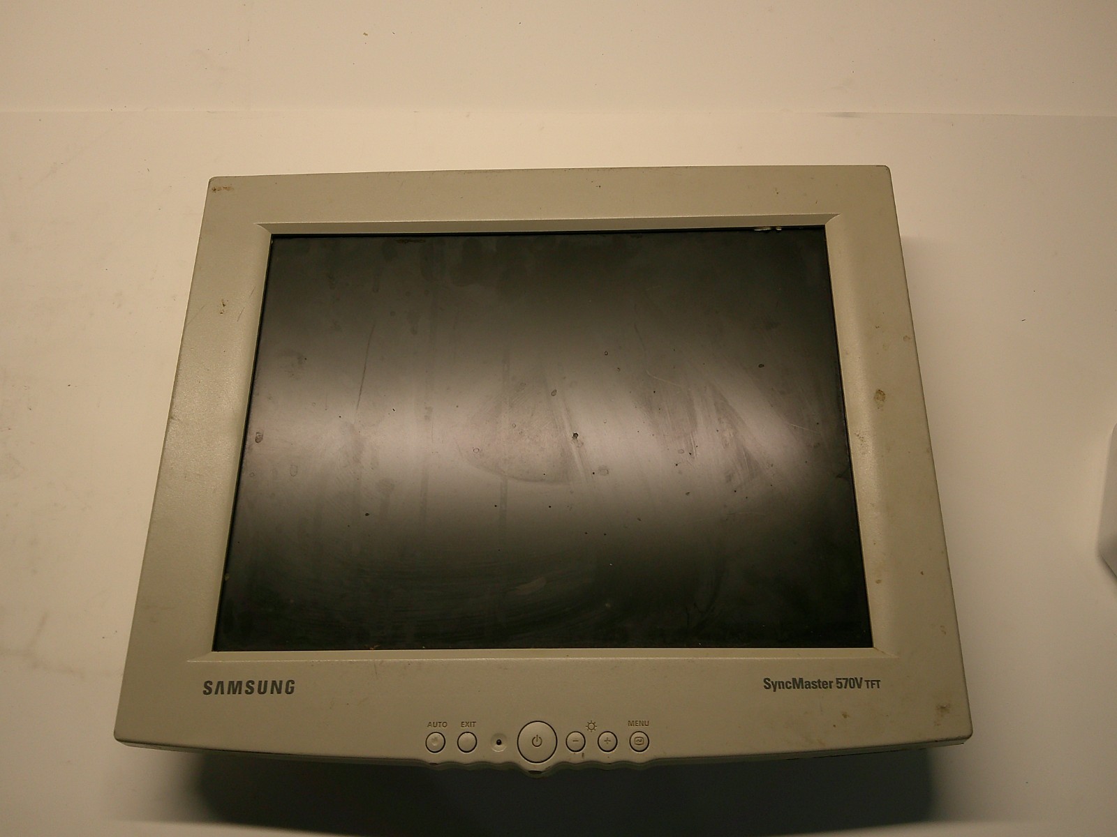 Samsung SyncMaster 570vTFT