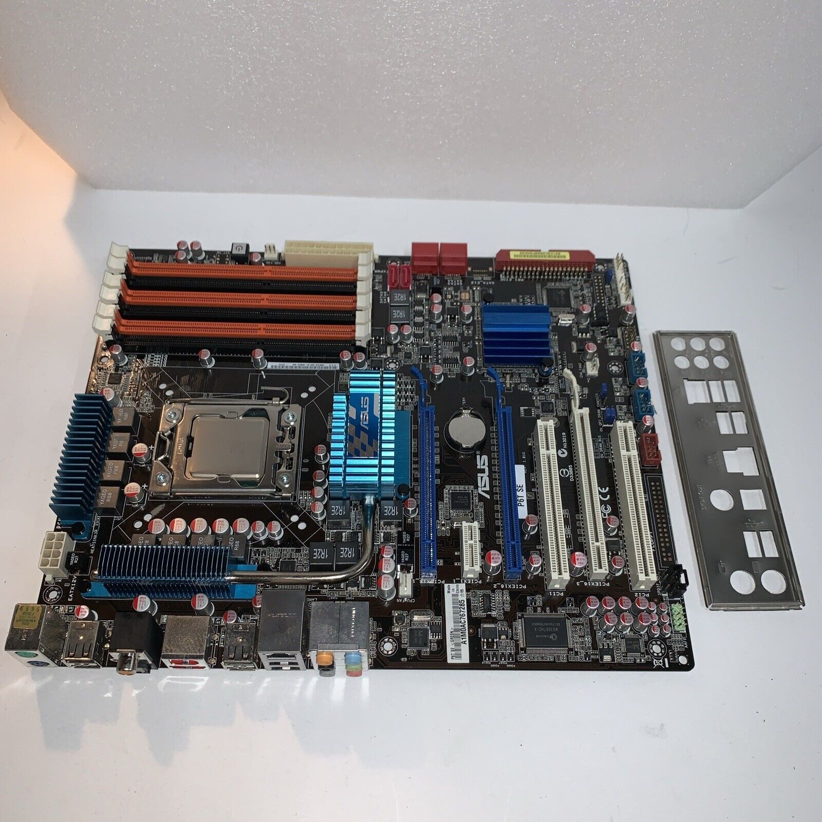 ASUS P6T SE Motherboard Socket 1366 ATX Intel X58 Mainboard