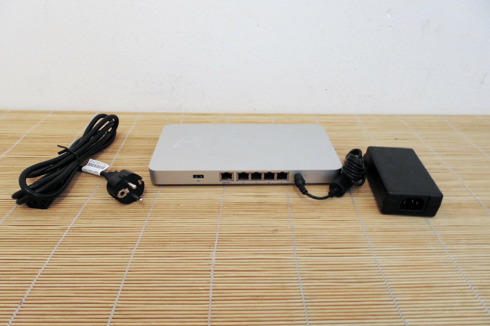 Cisco Meraki MX67-HW Cloud Based Router Security Appliance Unclaimed
