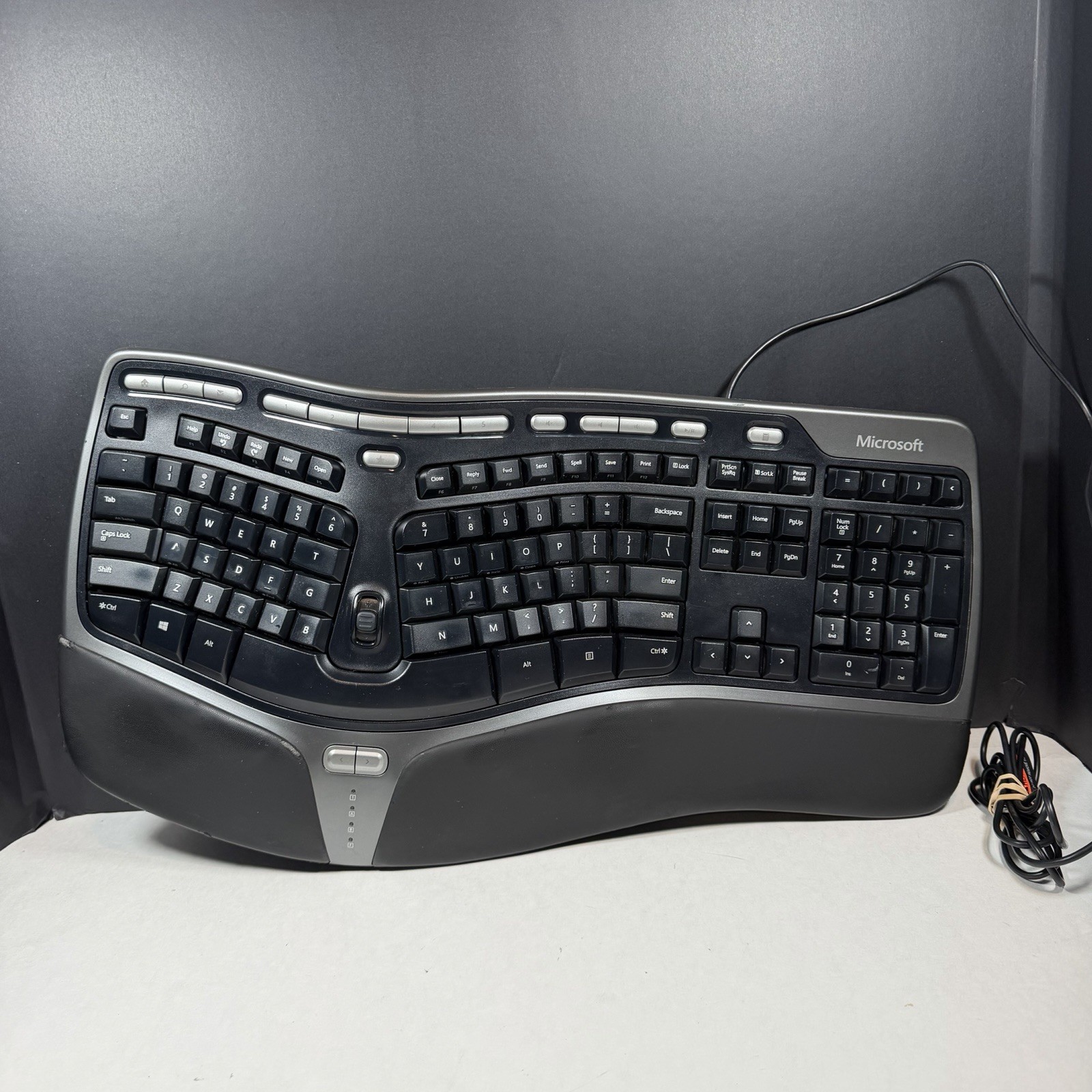 Microsoft Natural Ergonomic Curved Wired Keyboard 4000 v1.0 Model KU-0462[Read]