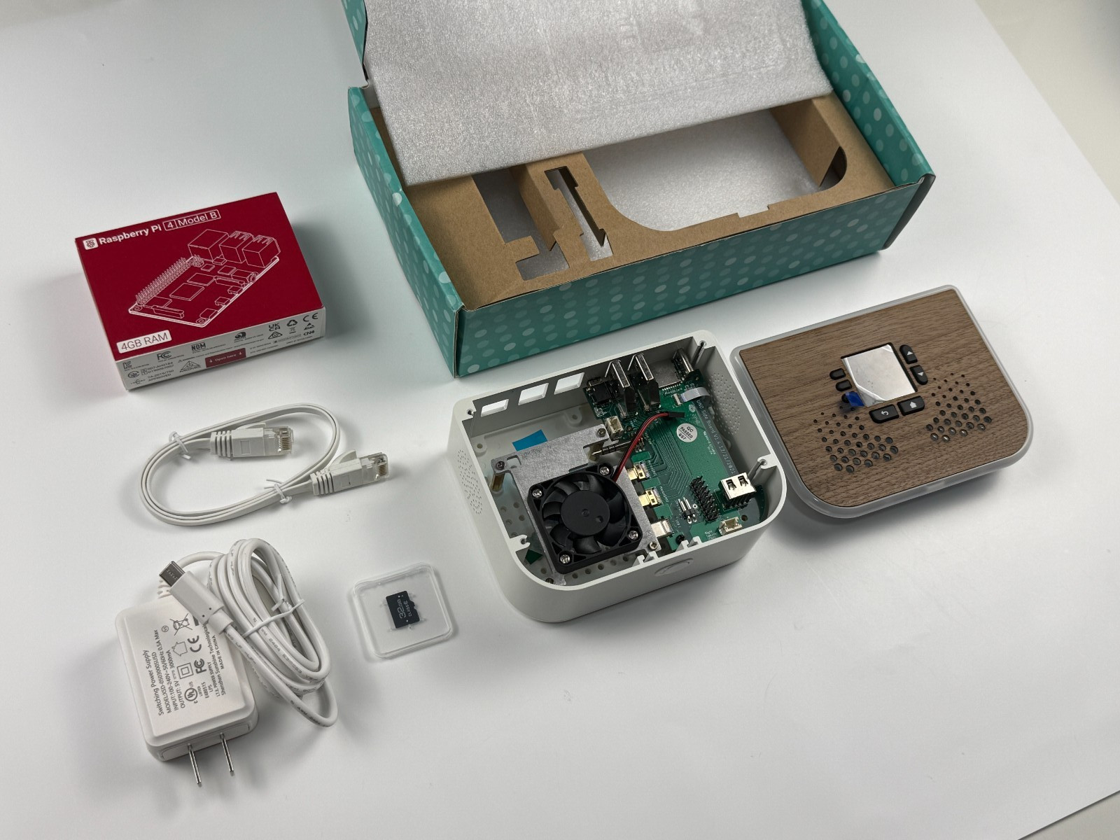 Raspberry Pi 4 B, 4GB RAM SEALED with HAT, Aluminum case, Adapter, 32GB MicroSD