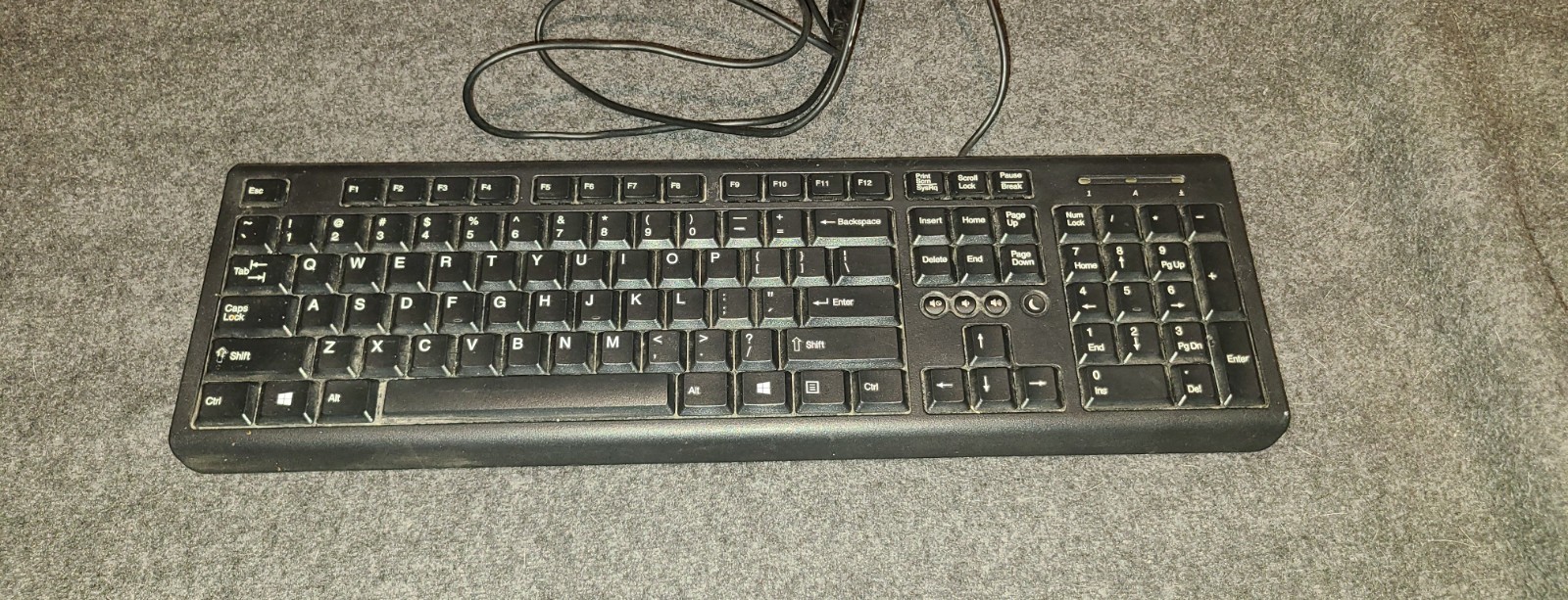 Genuine HP USB Wired PC Computer Keyboard W/ Risers Model SK-2085 Black Tested