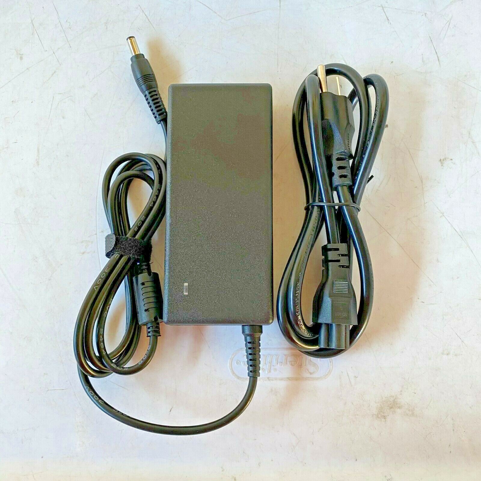 High Quality AC Adapter LP2844 LP2844-z TLP2844 GC420d 20V 