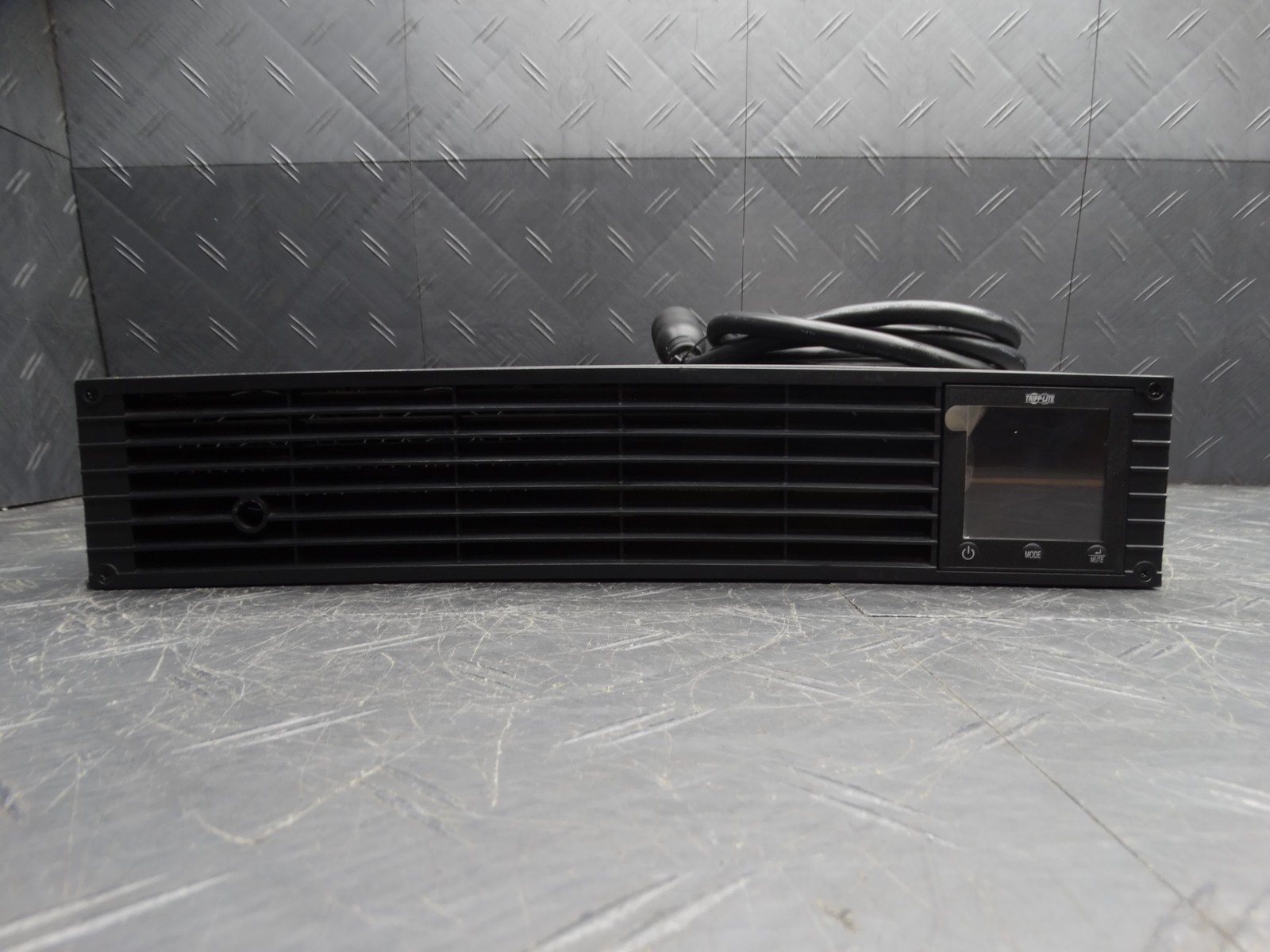 Tripp Lite SMART3000RMXL2U 3000VA/2880W 120V Rackmount 2U UPS 8-Out
