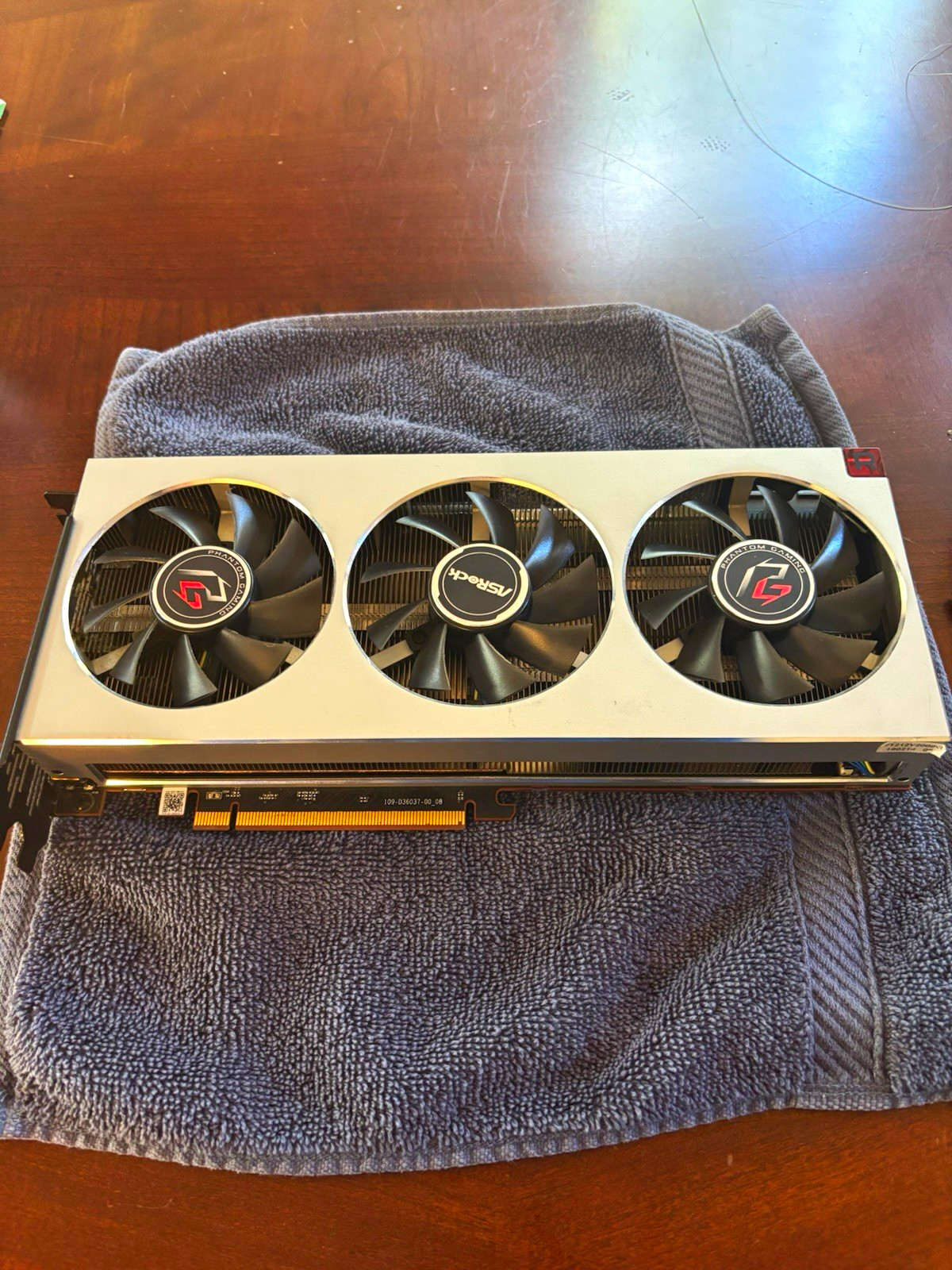 ASRock Phantom Gaming Radeon VII 16GB HBM2 Working Read Description