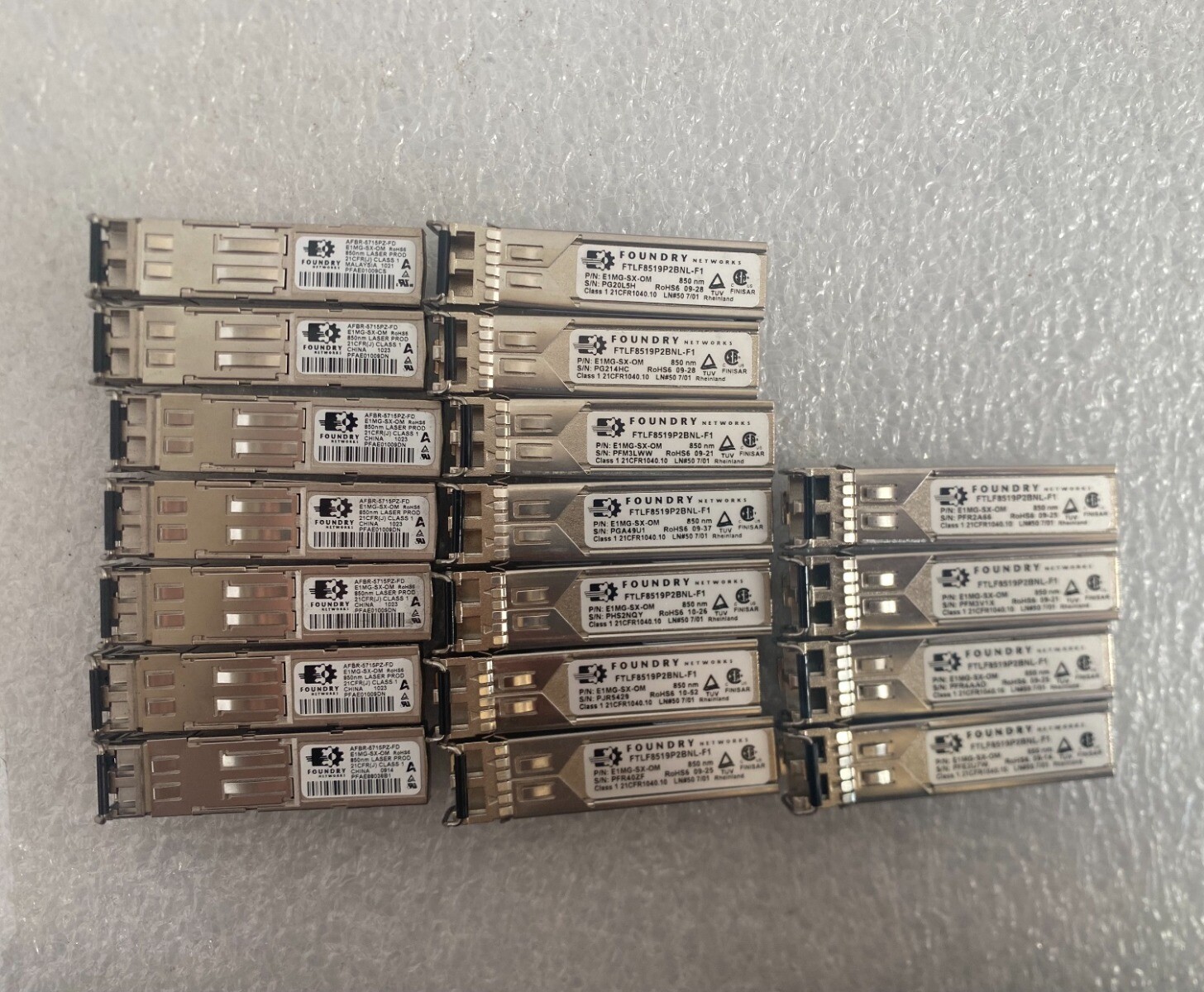 Lot (18) Foundry E1MG-SX-OM AFBR-5715PZ-FD FTL8519P2BNL-F1 Optics