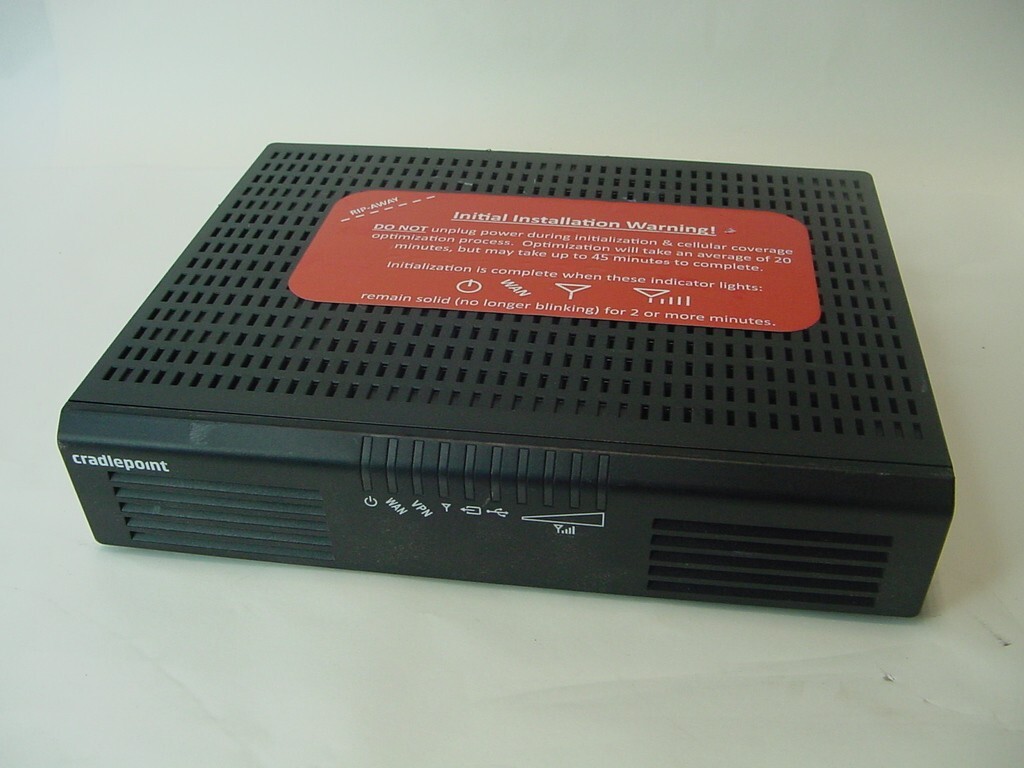 CRADLEPOINT 4 PORT 4G LTE ROUTER AER1650LP4 - NO ANTENNAS/POWER CORD