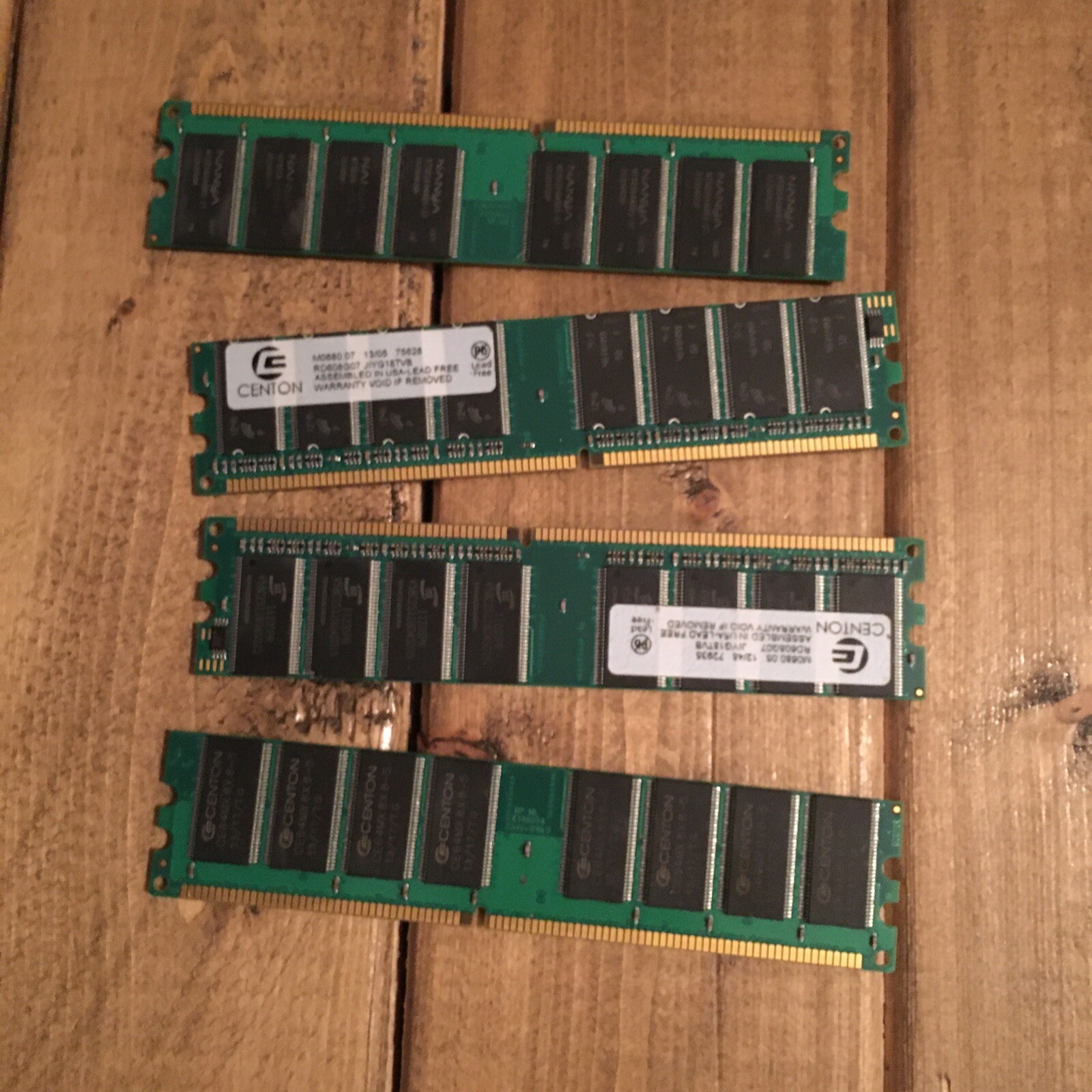 Ram Memory 1gb ddr2 Lot Of Four 20382-1jiyg18tvb cmp400fc1024.01 centon