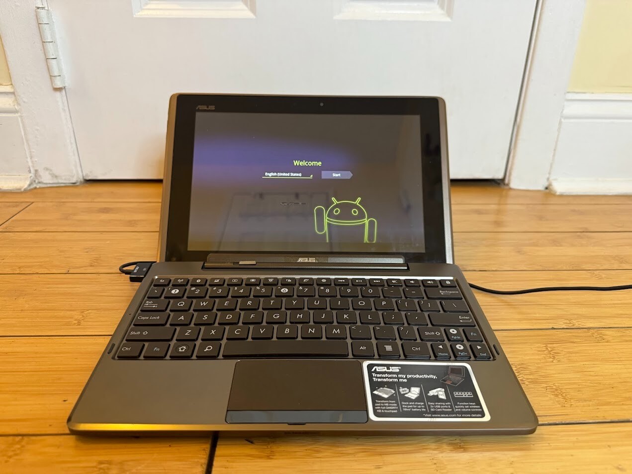 ASUS Eee Pad Transformer TF101 10.1'' Dock Case Bundle 16GB HD 1GB RAM Dead Batt