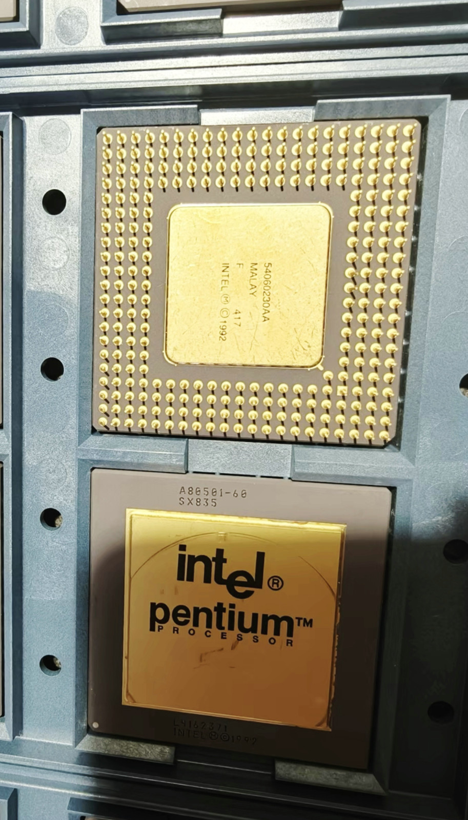 New Intel Pentium Antique Gold Plated CPU A80501-60 SX835 Very Rare Collection