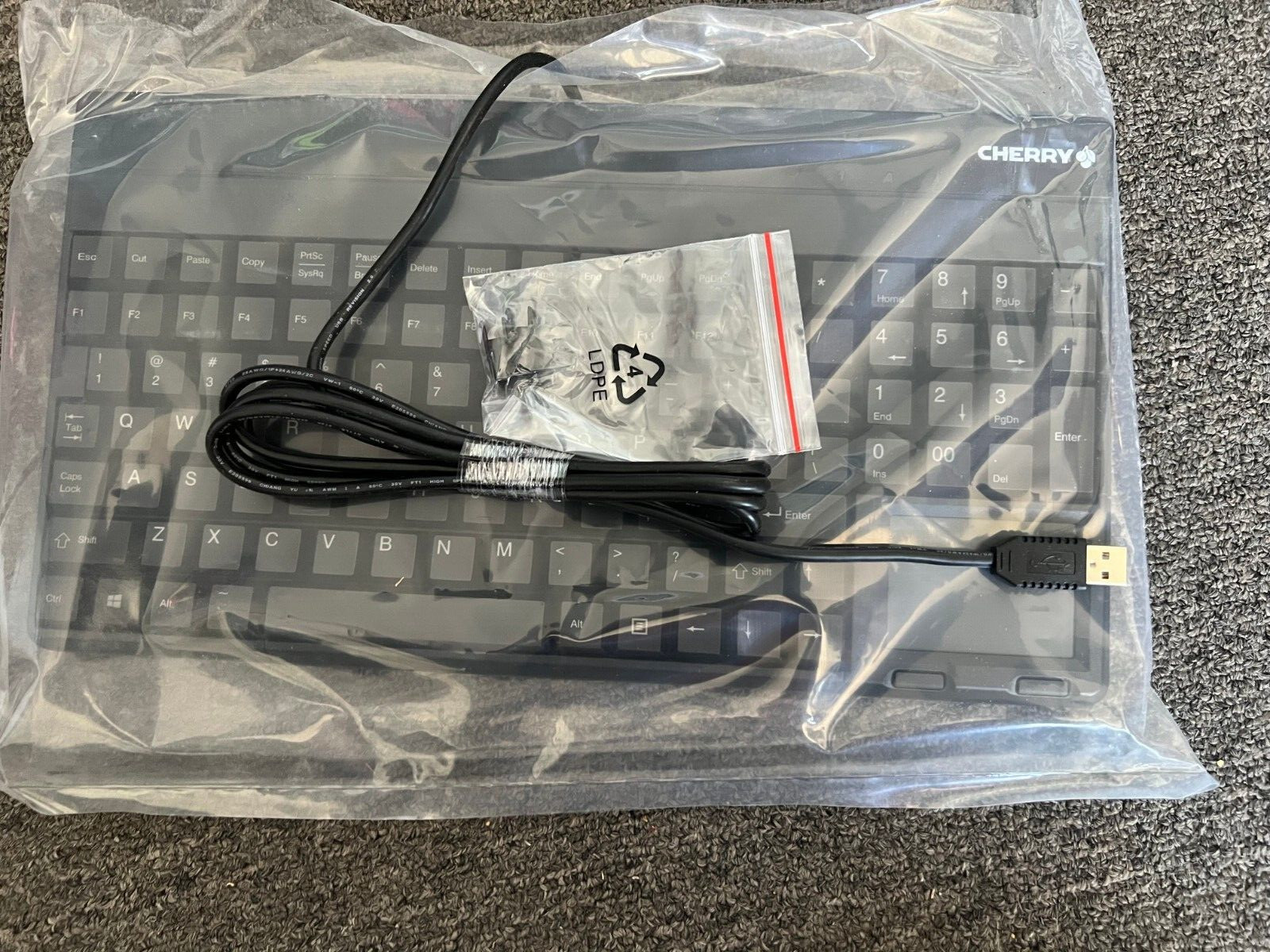 Cherry SPOS G86-62401EUADAA/01 Multifunctional  USB Keyboard w/ Touchpad
