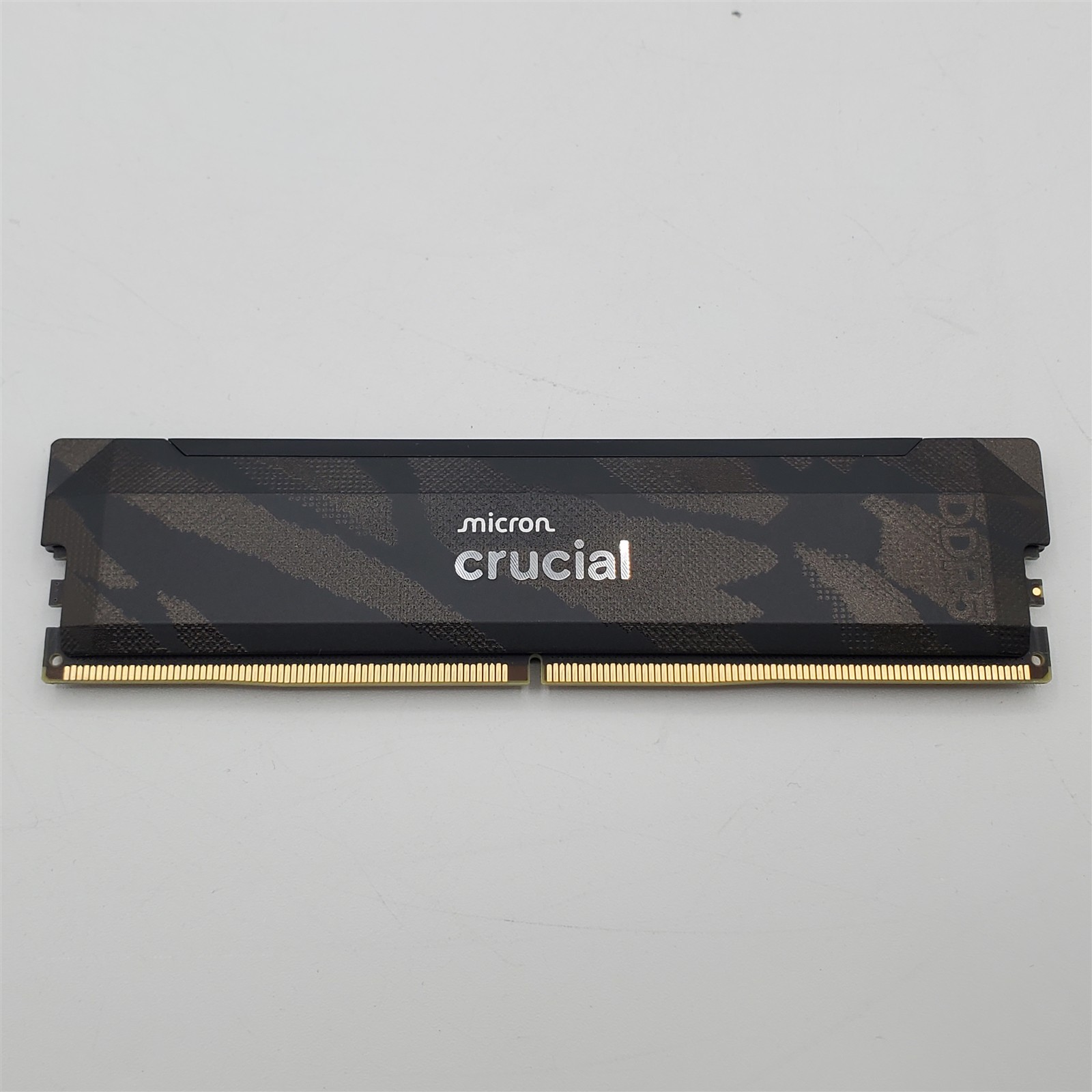 Crucial Pro 16GB DDR5 6400MHz CL32 Desktop Gaming Memory RAM Module Black