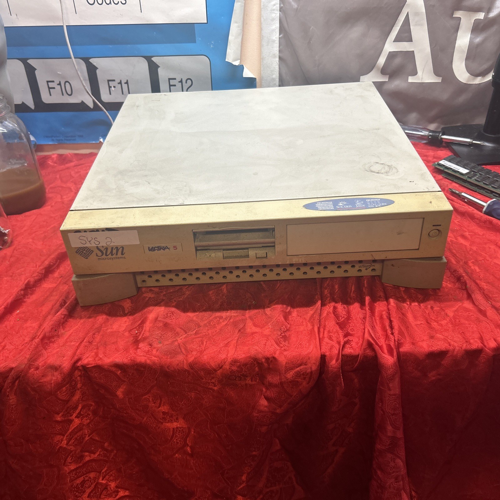 Sun Microsystems Ultra 5  As Is Fan Runs Drive Runs No Keyboard