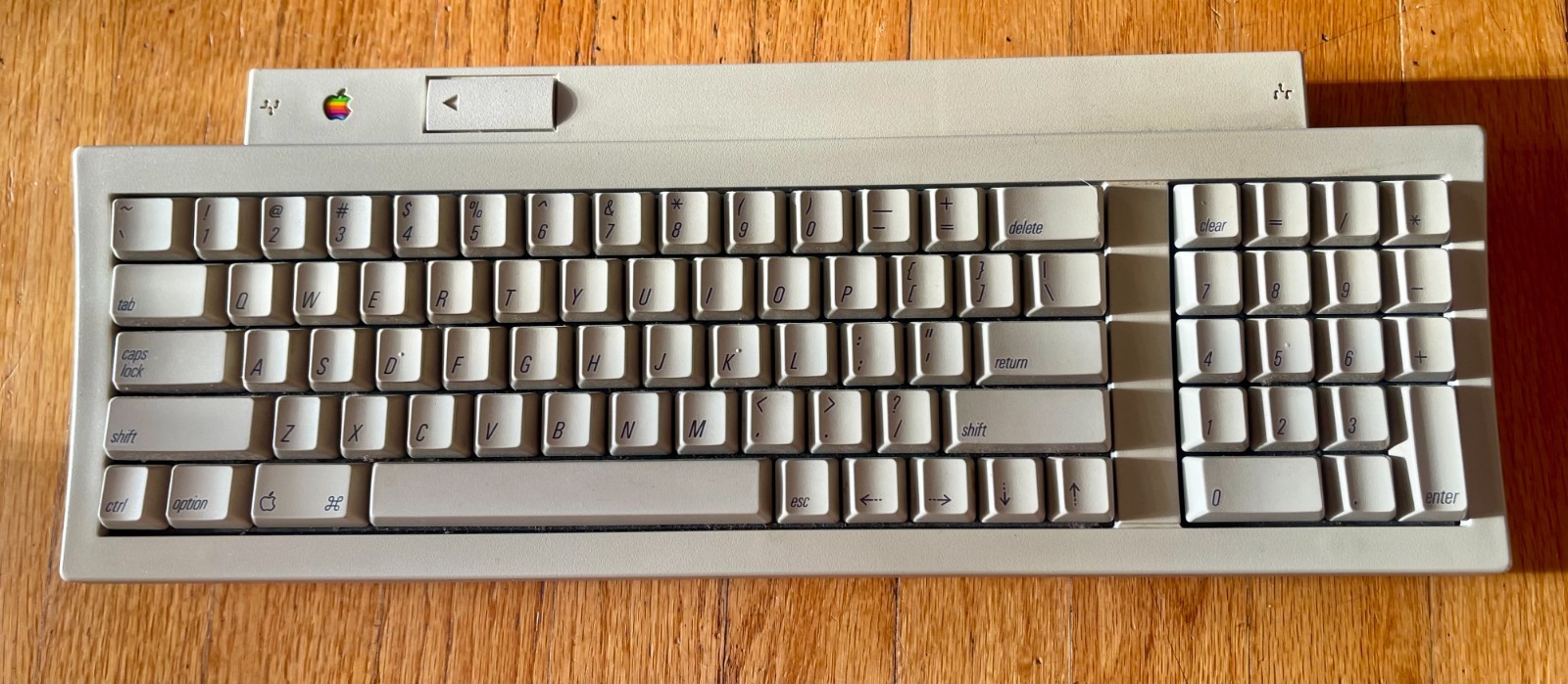 Apple Keyboard II M0487 ADB Beige Vintage Extended Keyboard - No ADB Cable