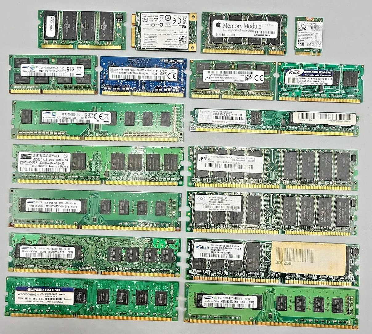 Lot of 18 Mixed Computer RAM Memory Desktop DIMM & Laptop (Untested)