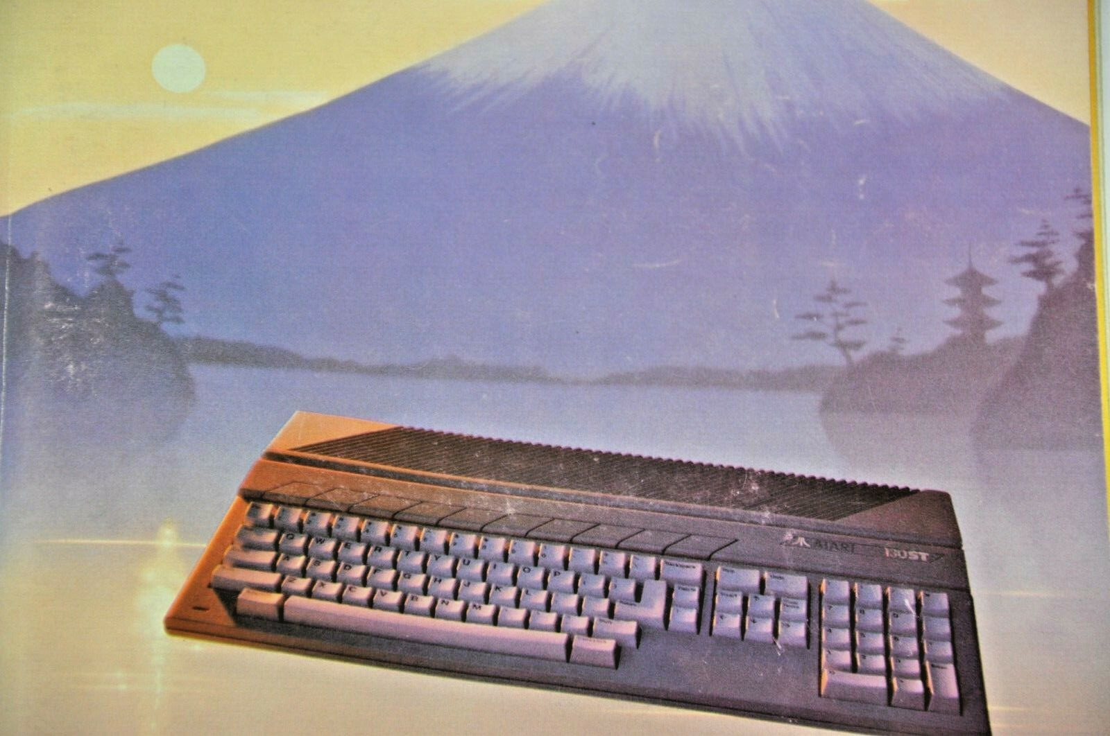 Antic The ATARI Resource magazine Vol 4 Number 1 May 1985 3rd Anniversary 