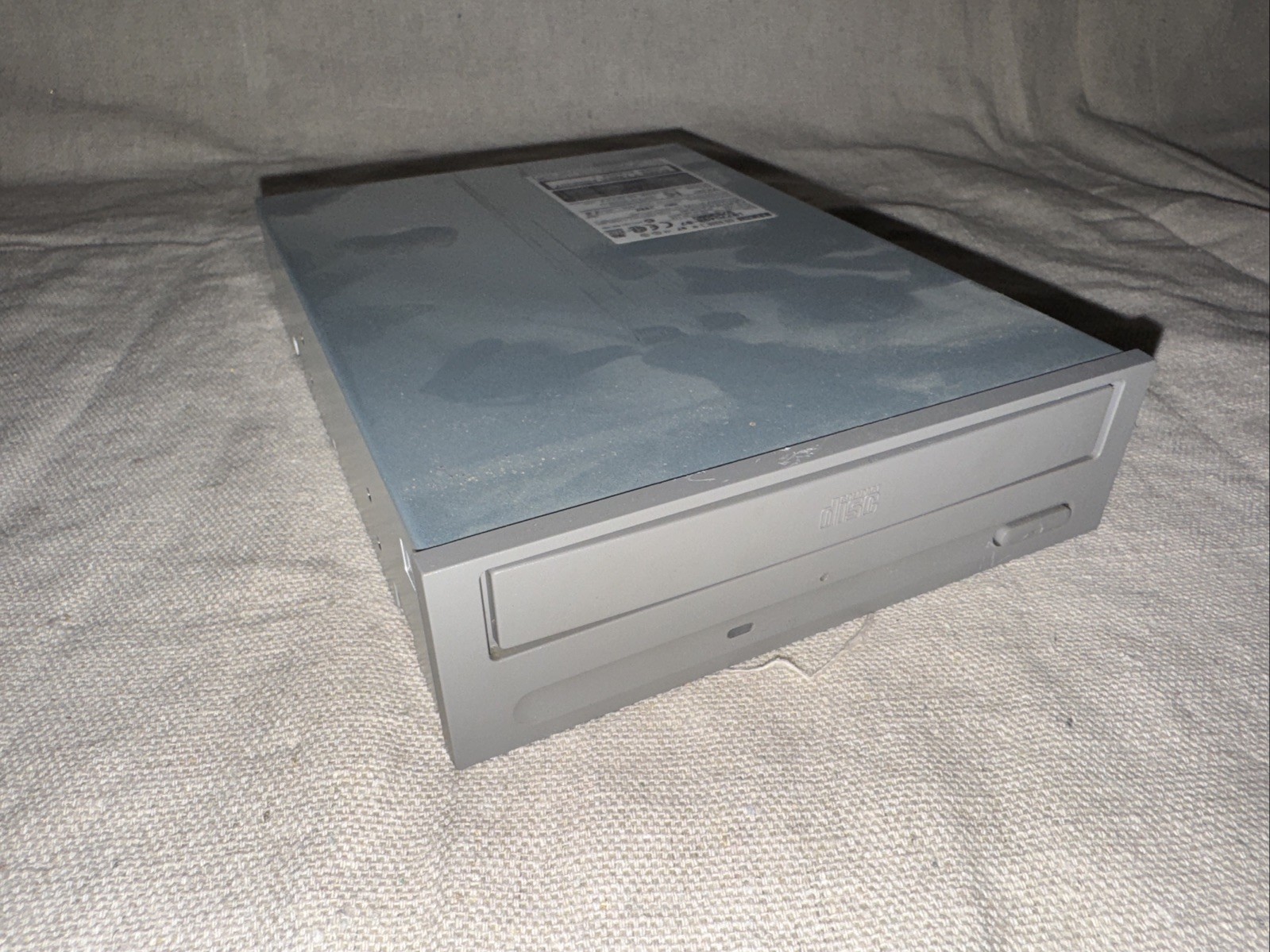 TEAC CD-532E / 1977049B-67/ CD-ROM Drive