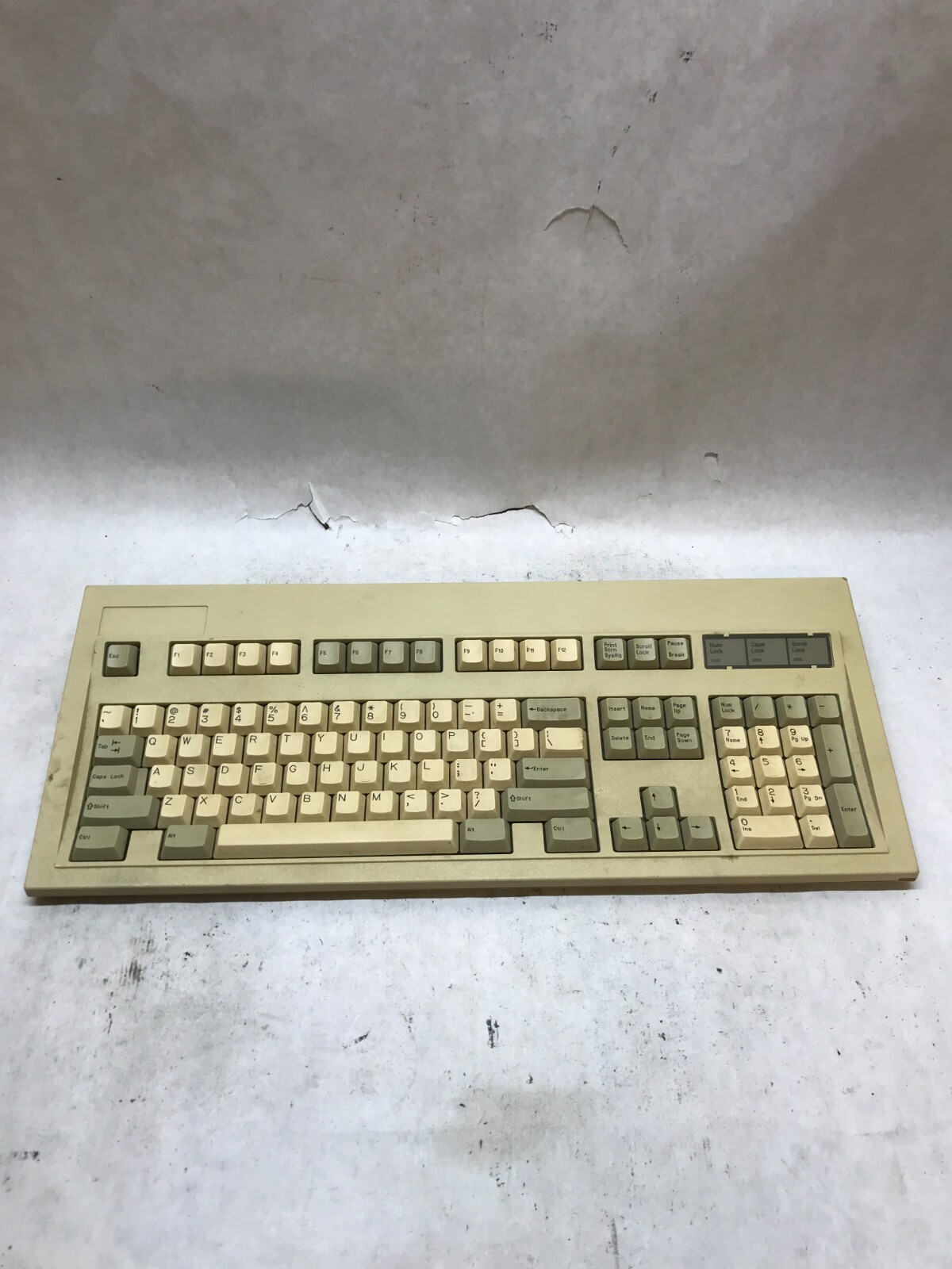 Vintage Key Tronic  E03435XTAT Wired  DIN QWERTY Keyboard For Parts Cut Cable DW