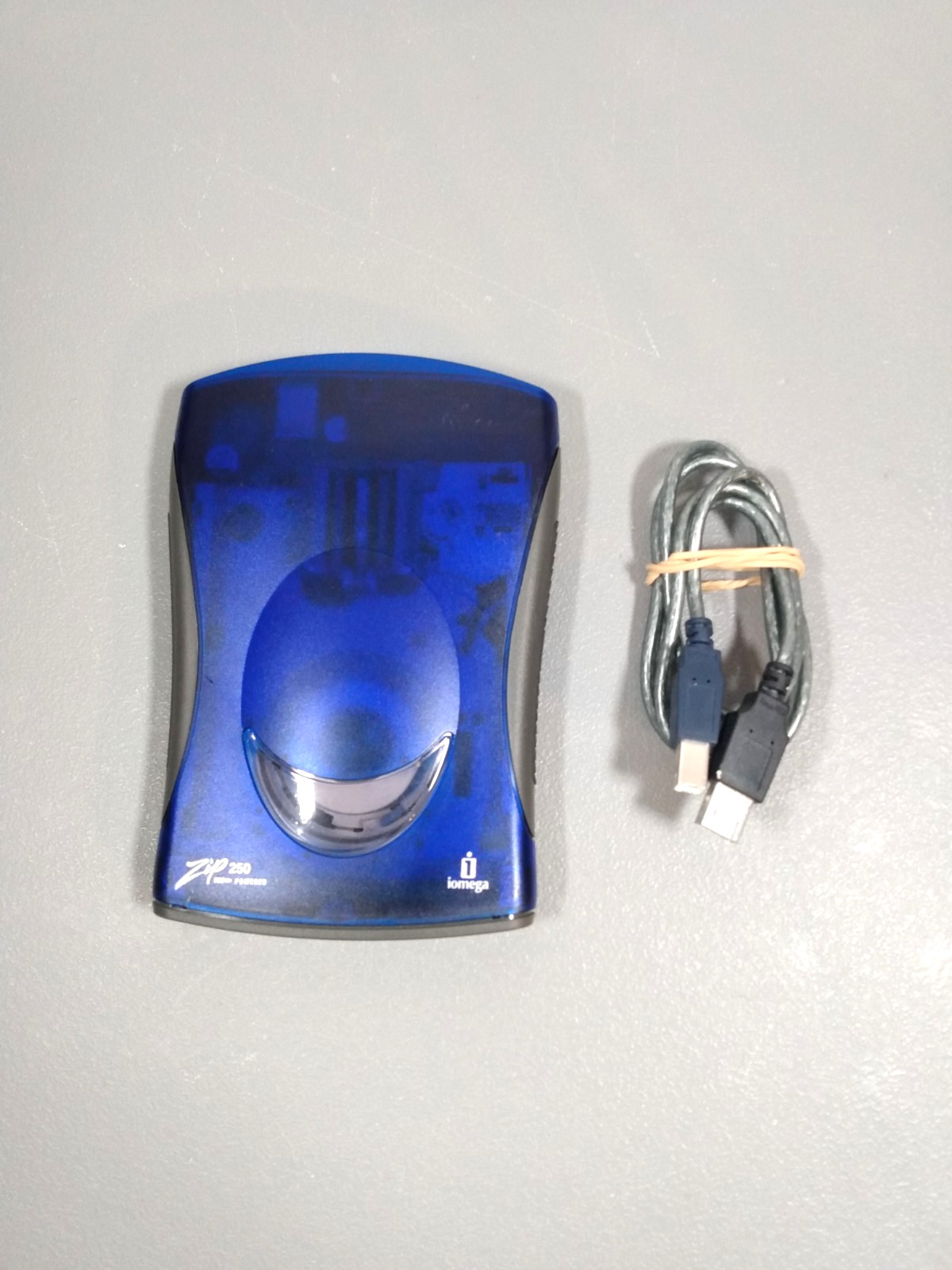 Iomega Zip 250MB External USB Drive Model Z250USBPCMBP NOT WORKING FOR PARTS